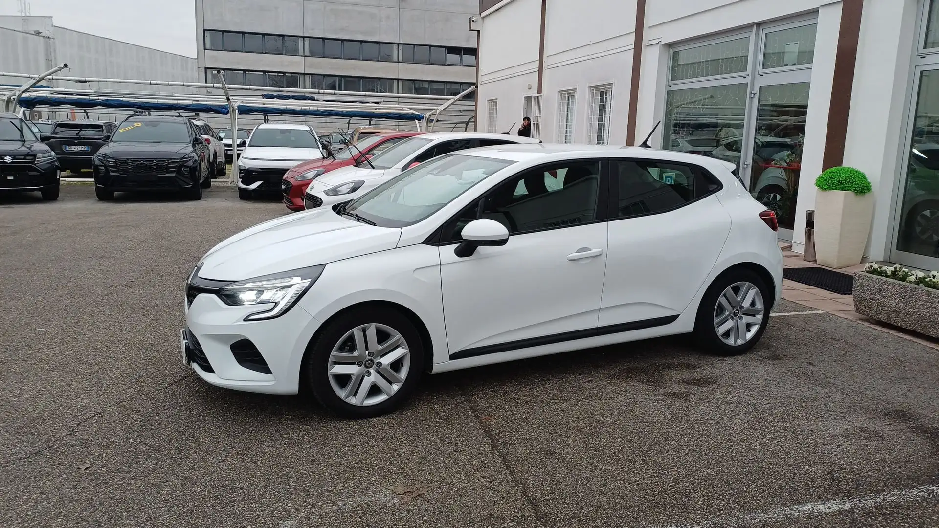 Renault Clio Clio Full Hybrid E-Tech 140 CV 5 porte Zen Bianco - 1