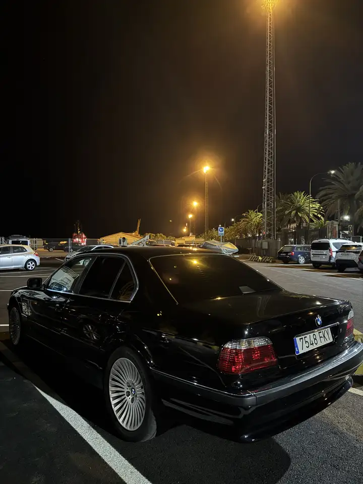 BMW 730