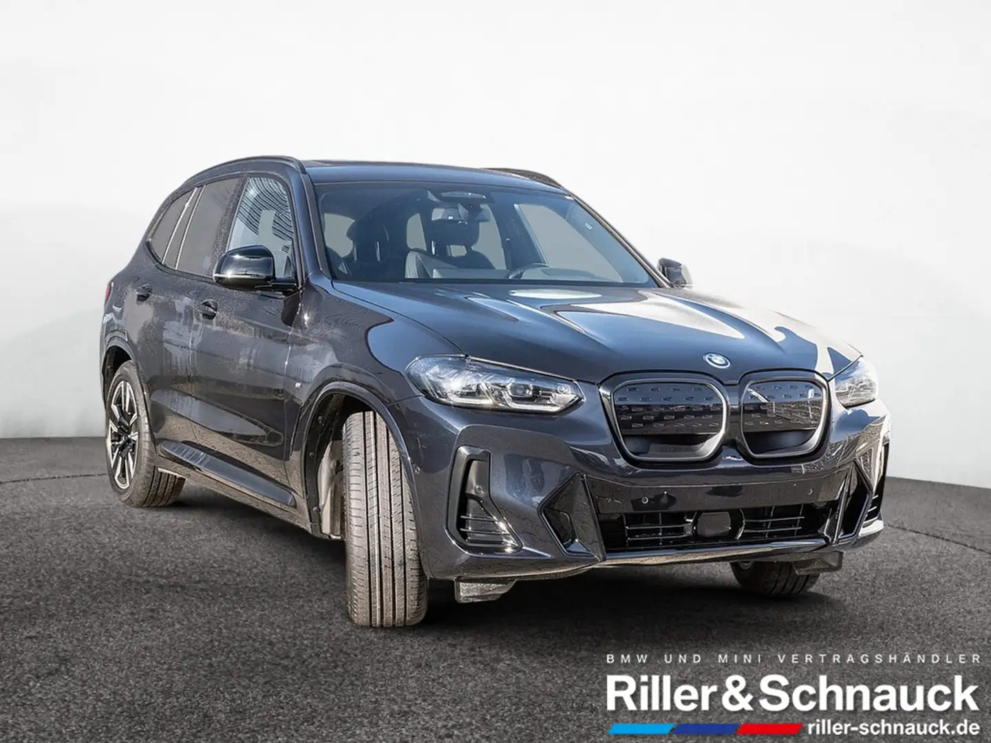 BMW iX3 M-Sport PANO+ACC+LED+NAVI+MEM+WLAN+ Schwarz - 2