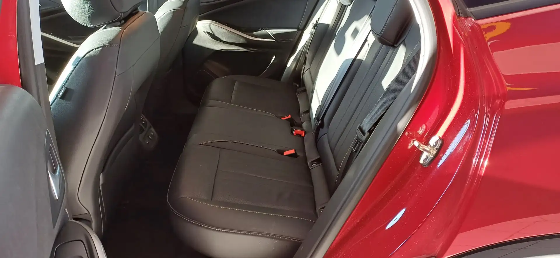 Opel Grandland GRANDLAND GS-Line 1,5 130PS 8G Automatik Rot - 2