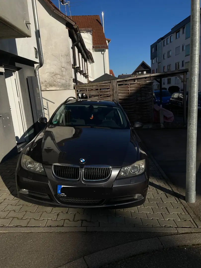 BMW 320 320d D Touring mit Panoramadach - 1