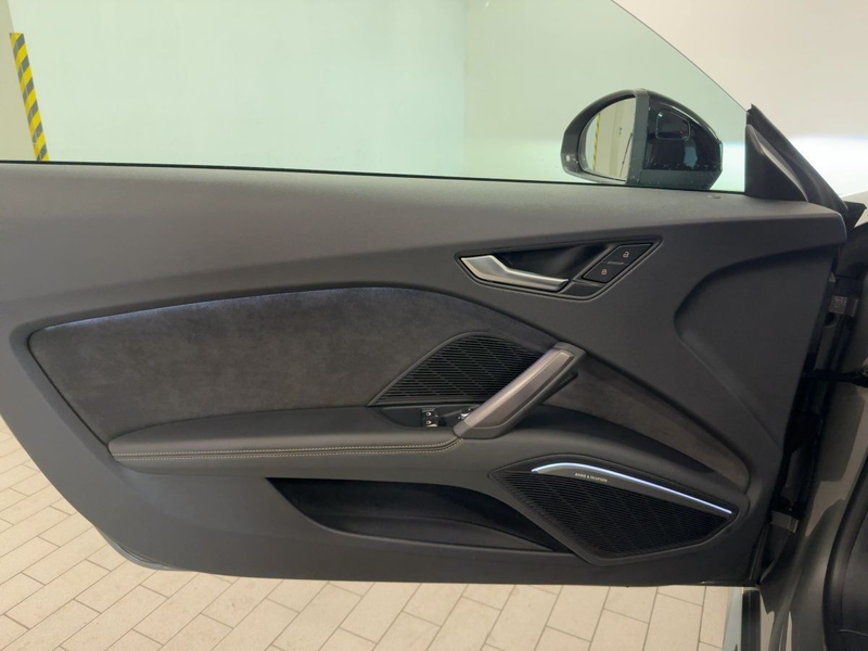 Audi TT 40 TFSI S tr. MATRIX PDC RFK B&O — photo 17