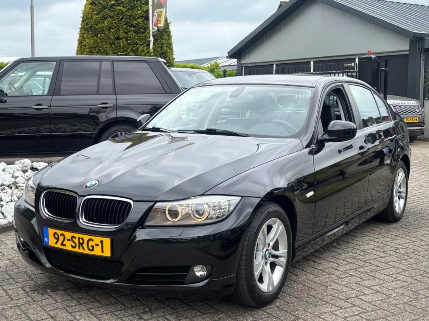 BMW 318 3-serie 318i Luxury Line Sedan 2011 Dealer Onderho Fekete - 1