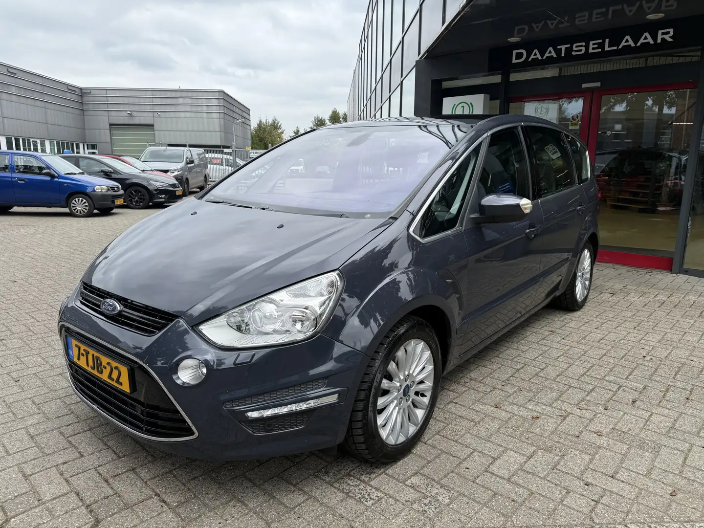 Ford S-Max 1.6 EcoBoost Platinum 7p. Panoramadak trekhaak Grijs - 2