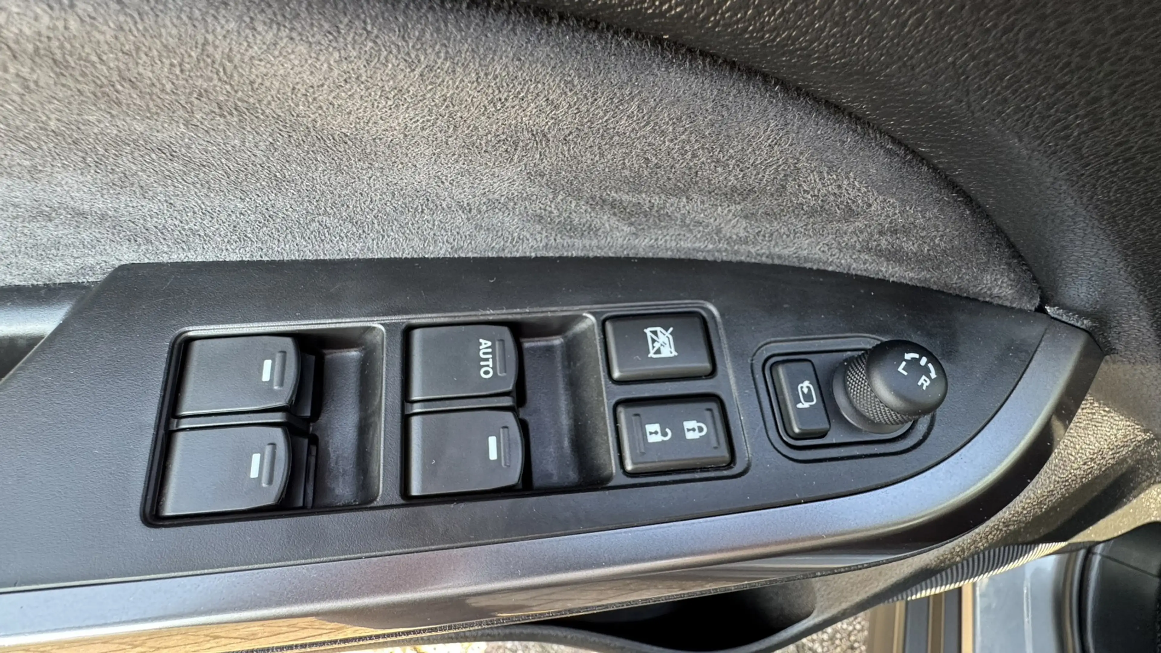 Suzuki Vitara 1.5 Hybrid Style Rhino Edition — photo 39