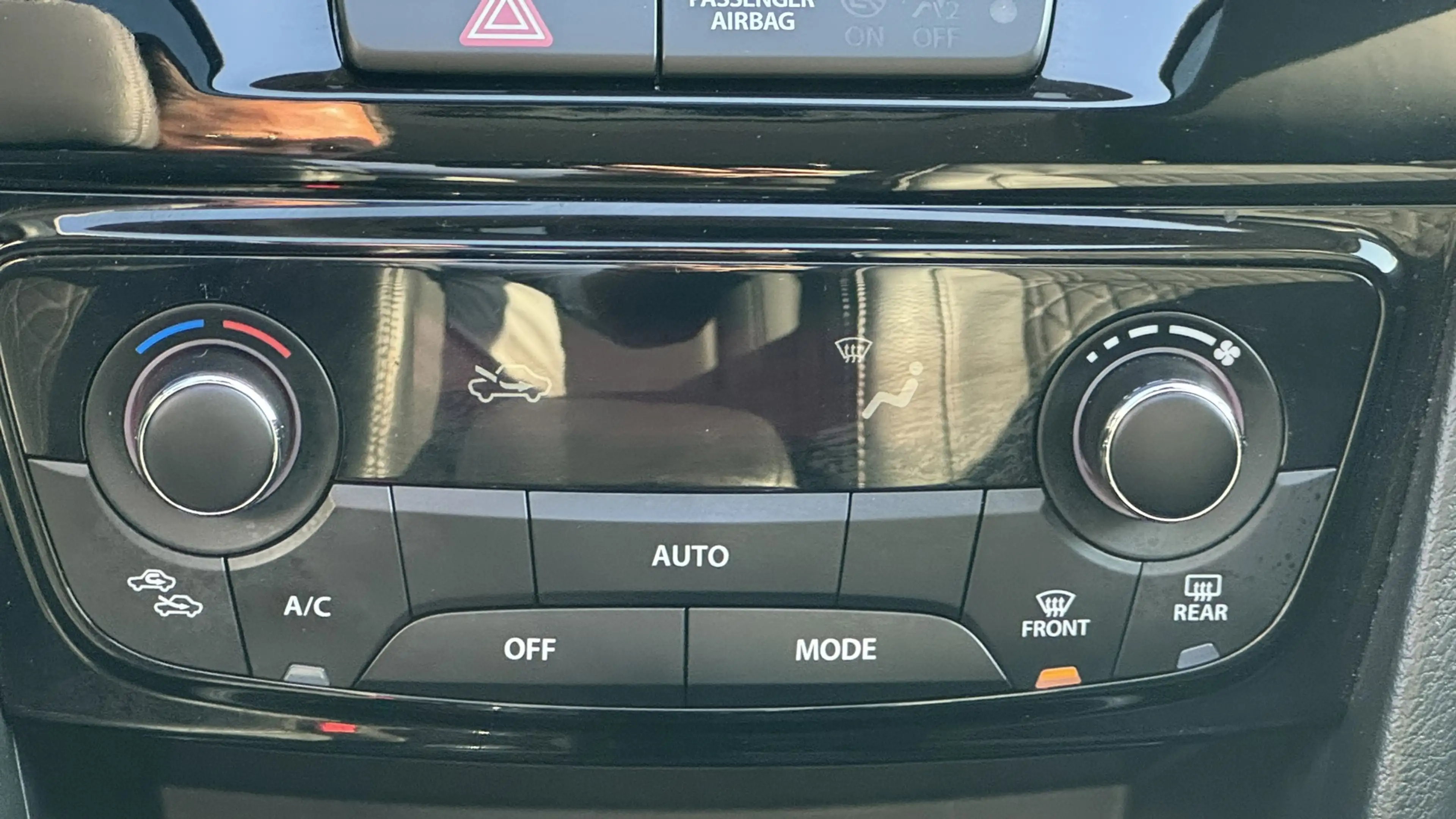Suzuki Vitara 1.5 Hybrid Style Rhino Edition — photo 32