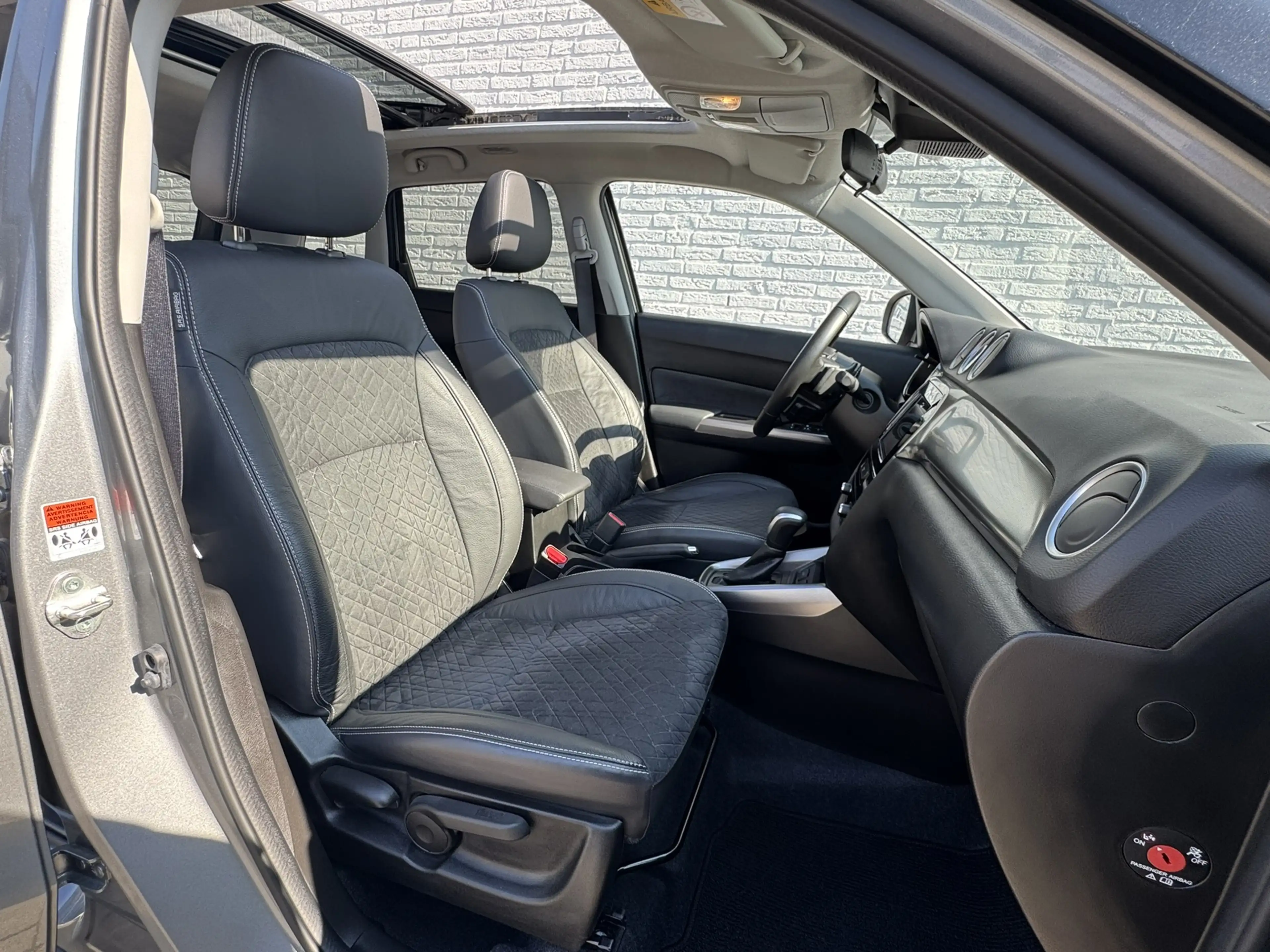 Suzuki Vitara 1.5 Hybrid Style Rhino Edition — photo 23