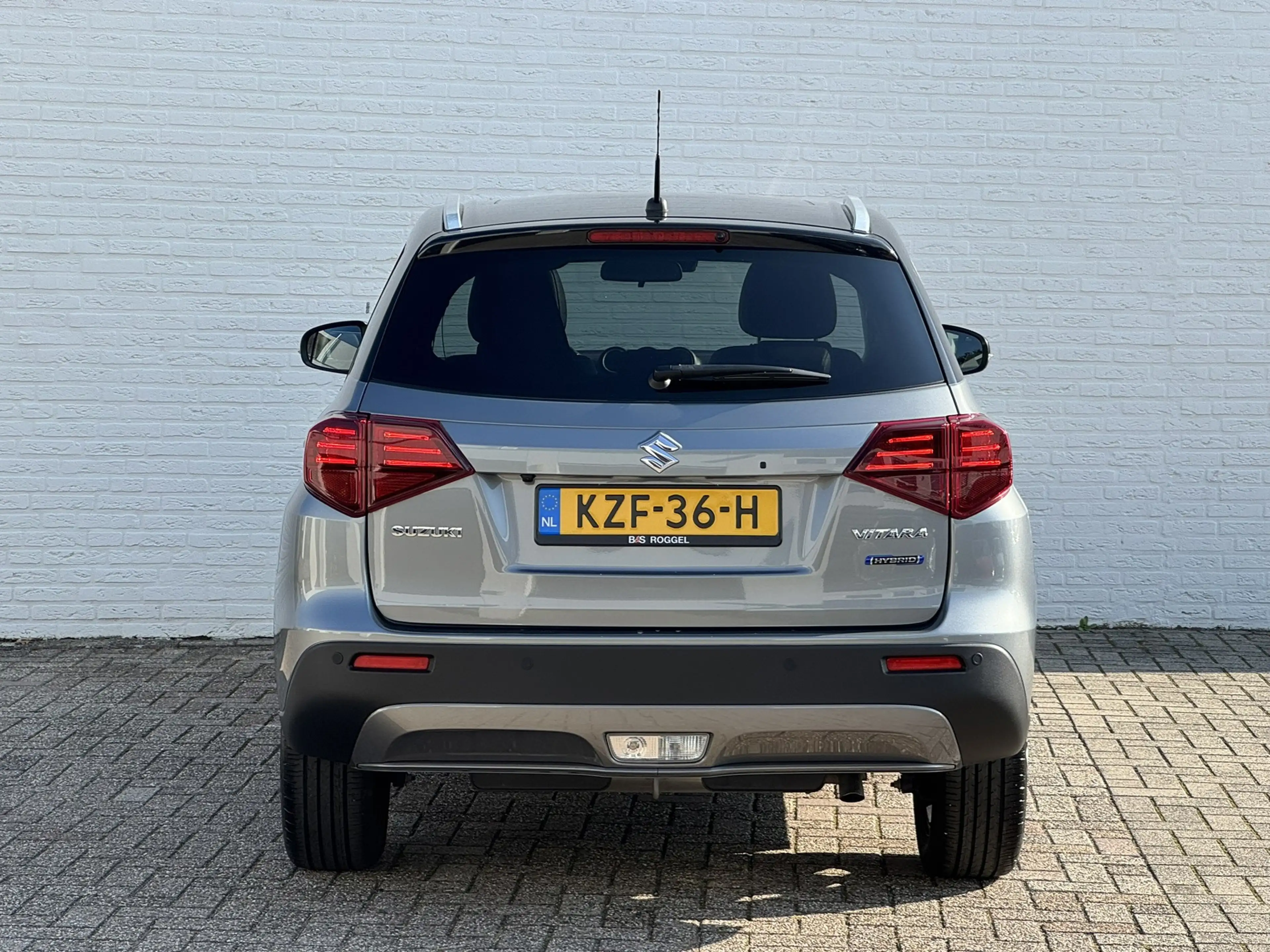 Suzuki Vitara 1.5 Hybrid Style Rhino Edition — photo 17
