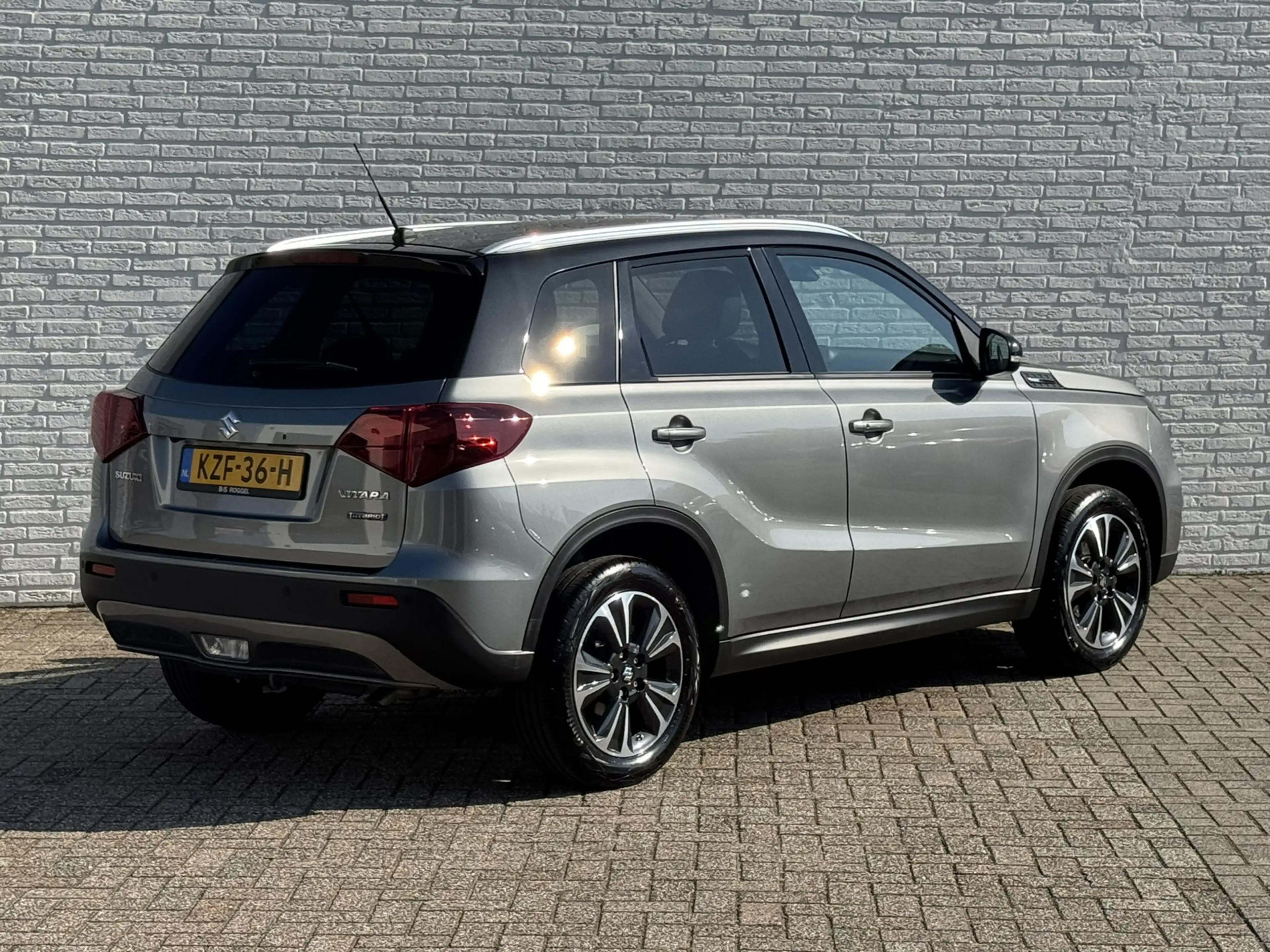 Suzuki Vitara 1.5 Hybrid Style Rhino Edition — photo 5