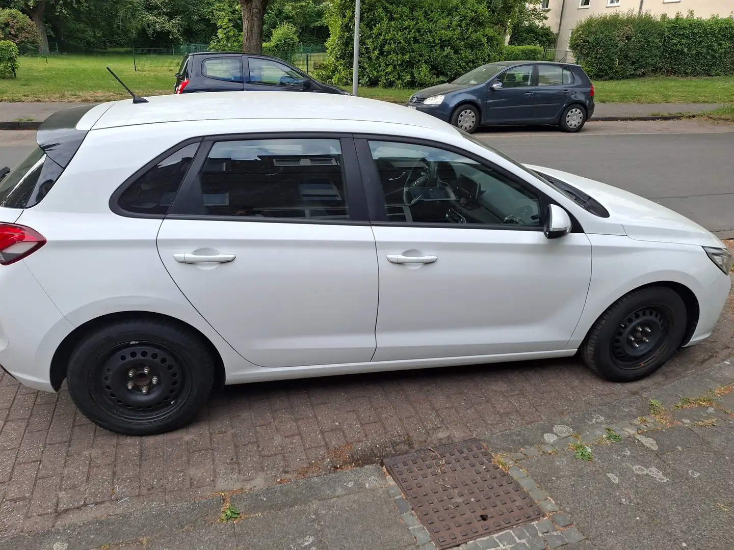 Hyundai i30 i30 1.4 MPi Weiß - 2