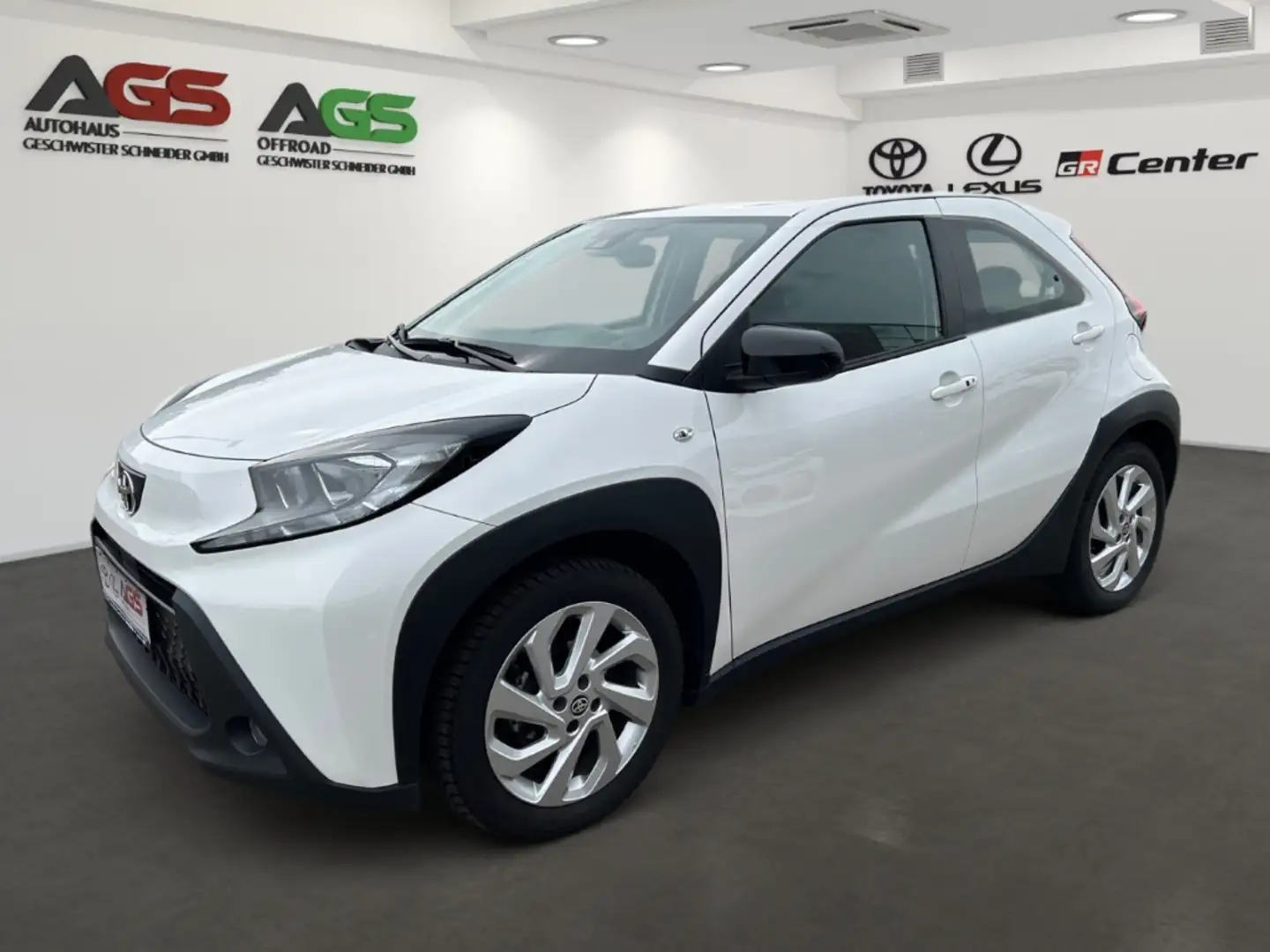 Toyota Aygo X Play 1.0 Scheckheftgepflegt Wit - 1