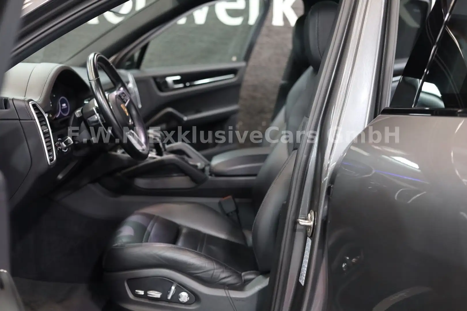 Porsche Cayenne S E-Hybrid*Sport Design*Matrix*Head´-Up* Grigio - 2