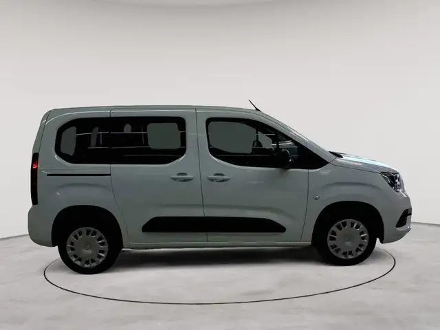 Opel Combo view 3