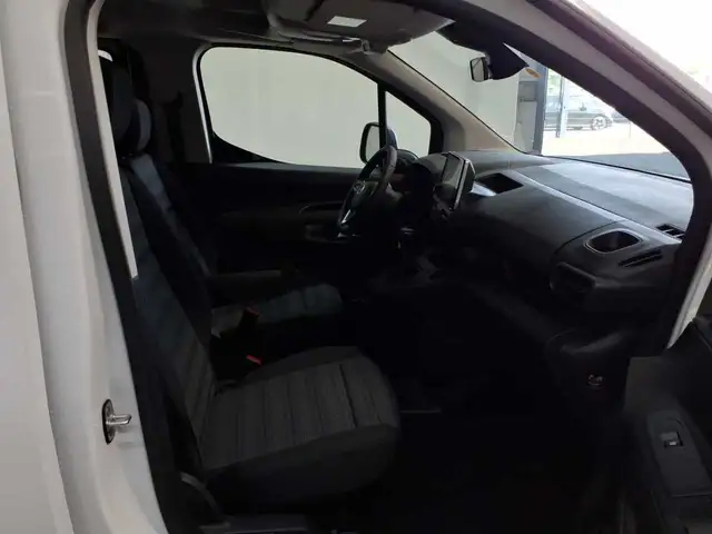 Opel Combo view 8