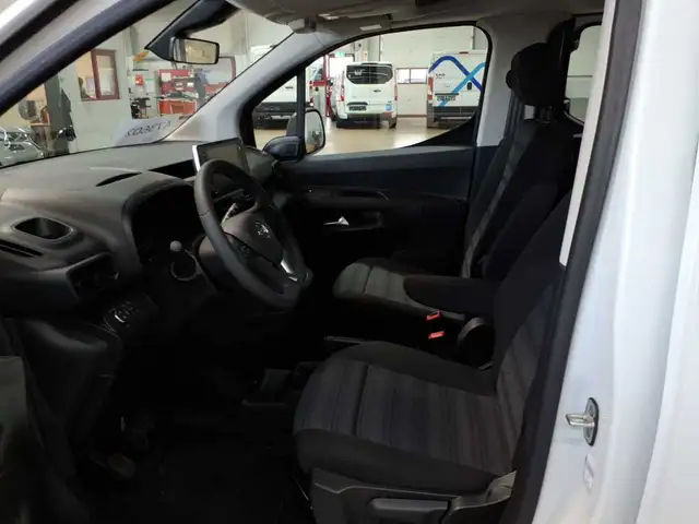 Opel Combo view 7