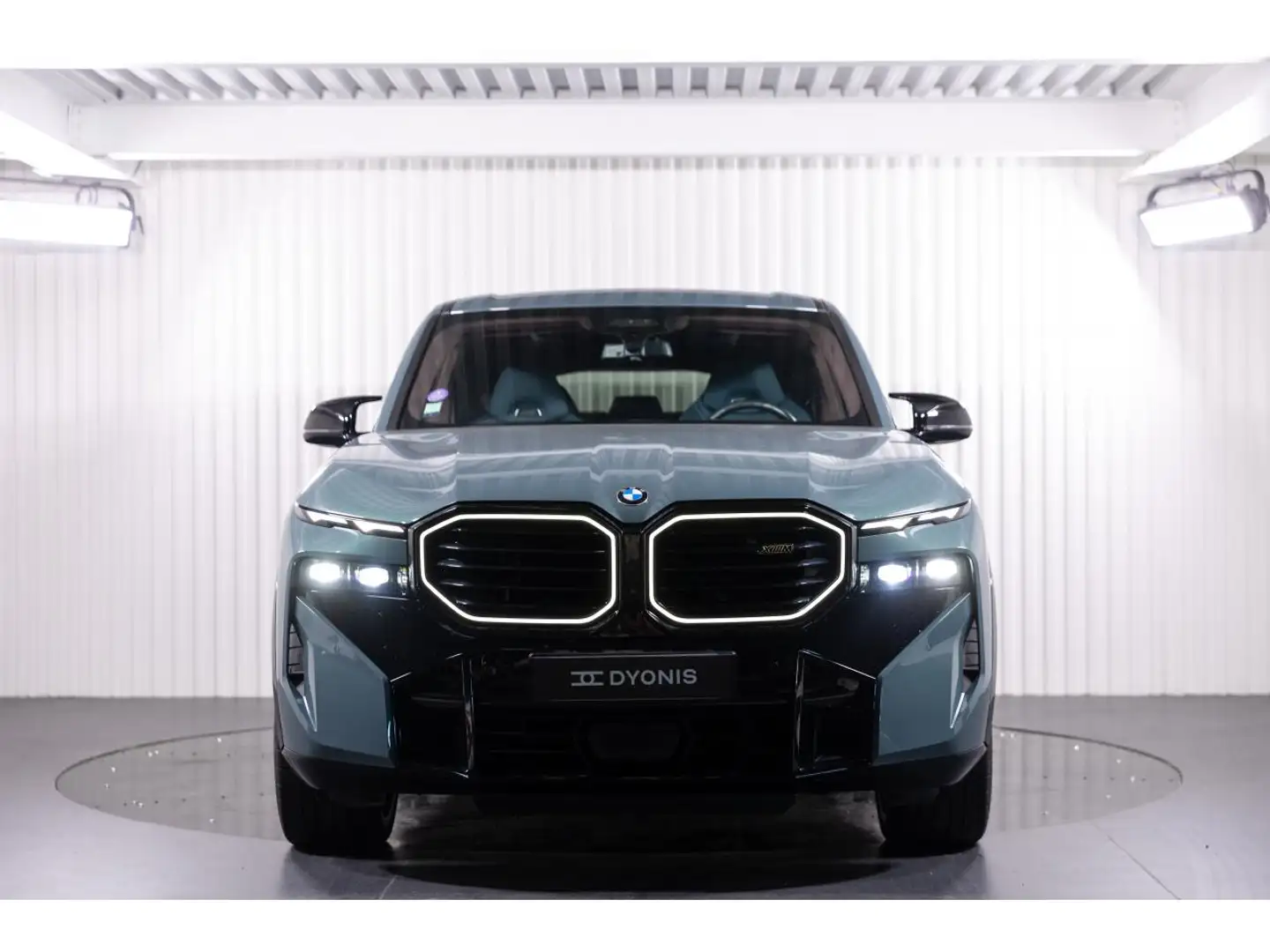 BMW XM G09 4.4L V8 653CV - TVA LOA Verde - 2