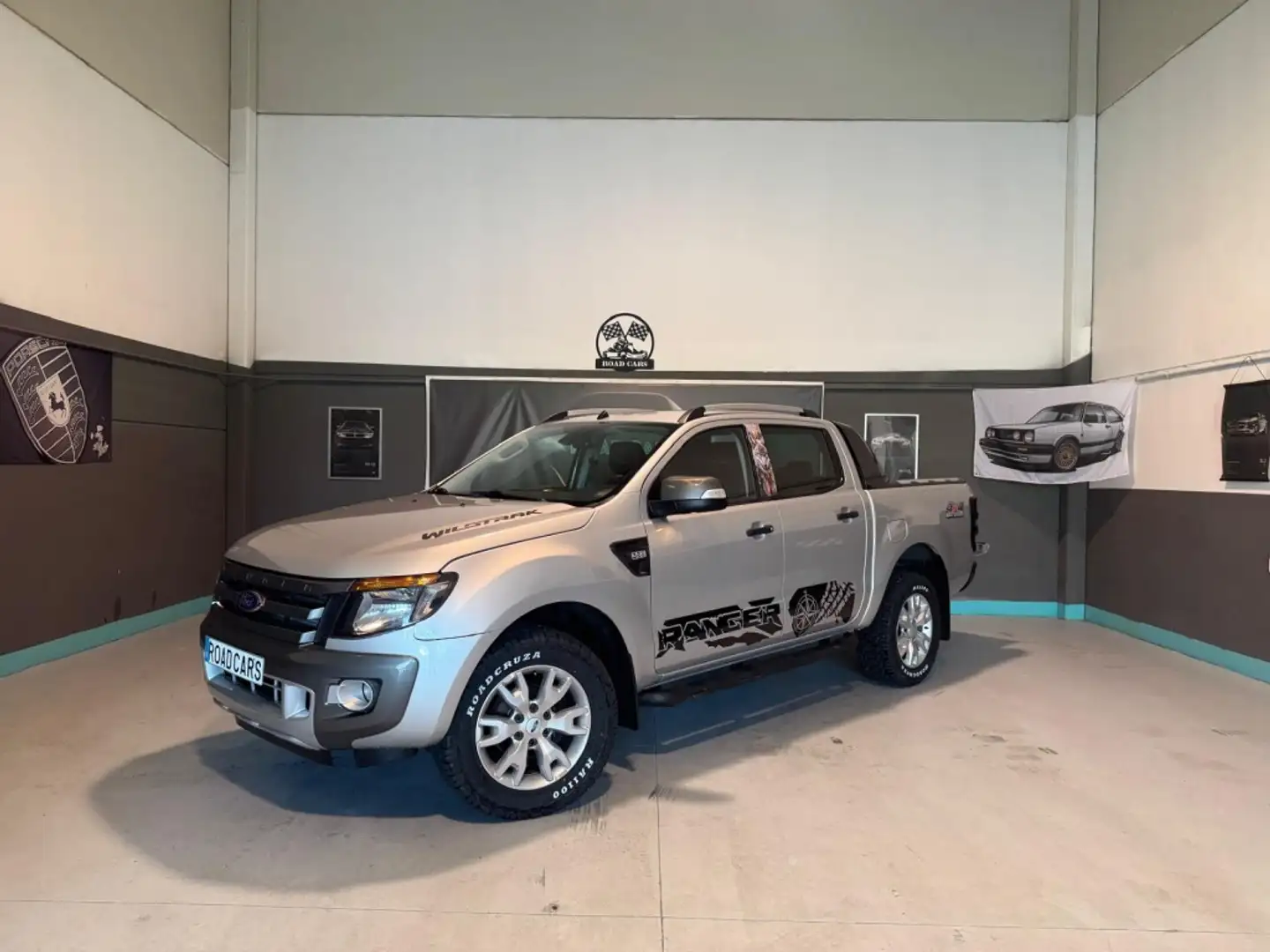 Ford Ranger 3.2TDCI DCb. Wildtrak 4x4 Aut. Grigio - 1