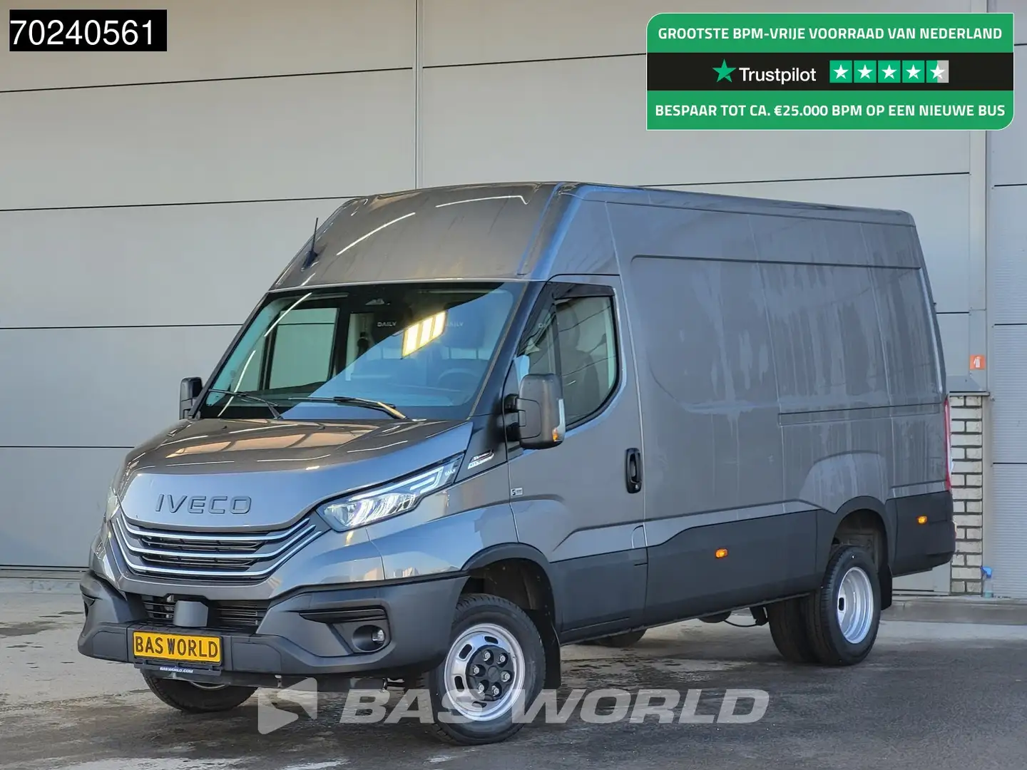 Iveco Daily 35C18 3.0L180PK Automaat Dubbellucht L2H2 ACC Navi Šedá - 1