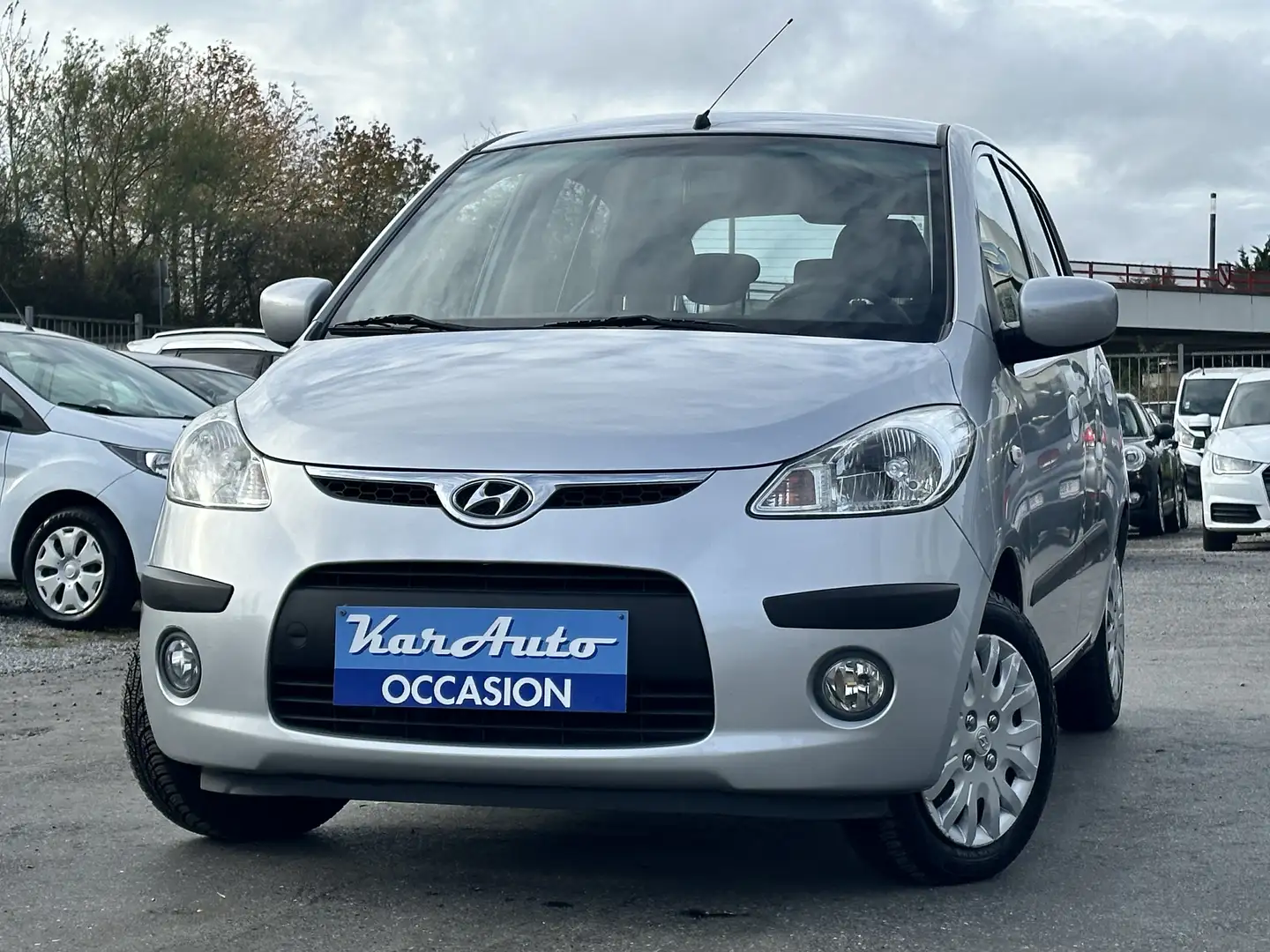 Hyundai i10 1.2i*BT AUTO* GARANTIE 12 MOIS * Grijs - 1