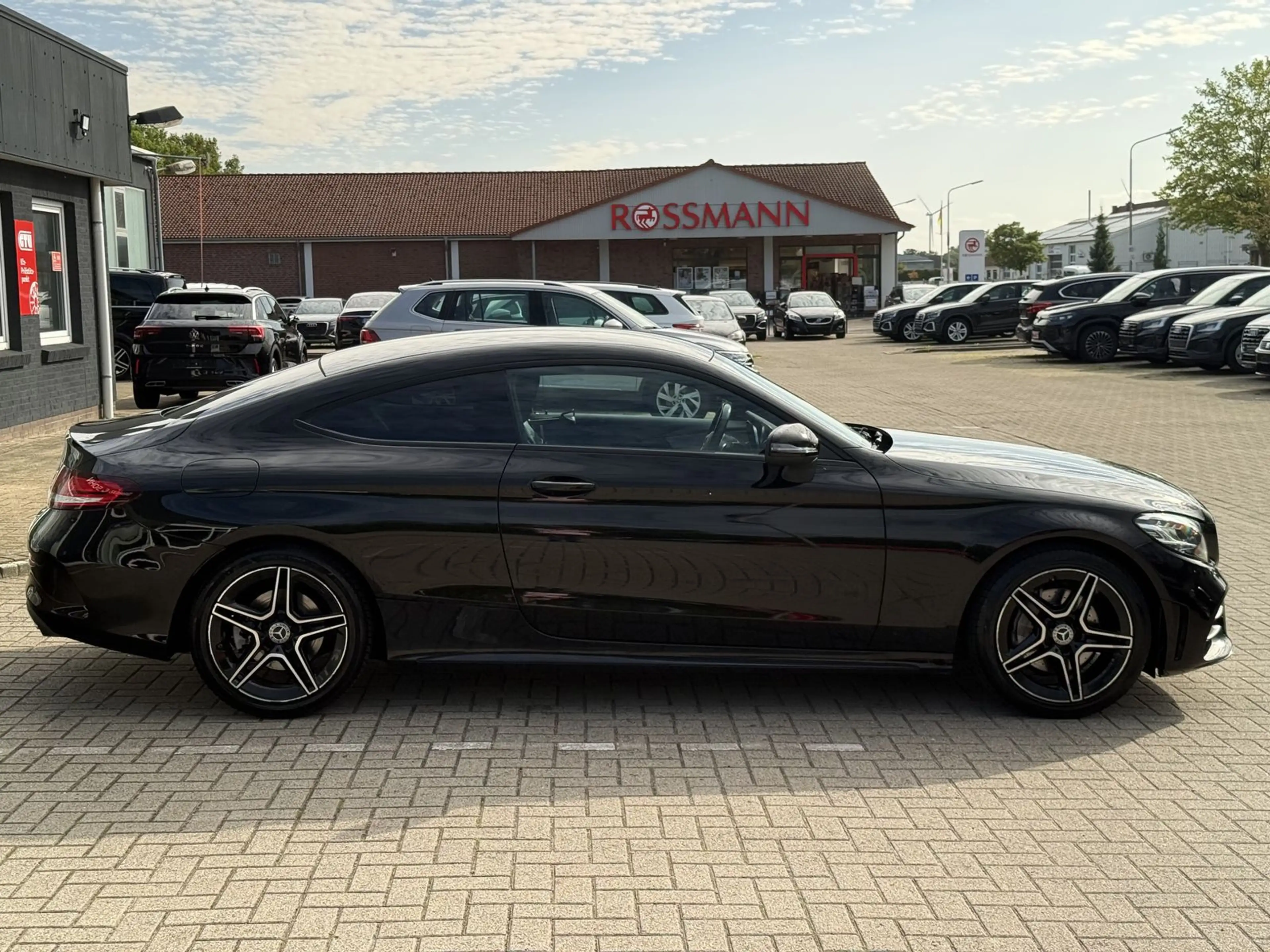 Mercedes-Benz C 200 Coupe,AMG,Night,18-Zoll,R-Kamera,LED-Licht — photo 5