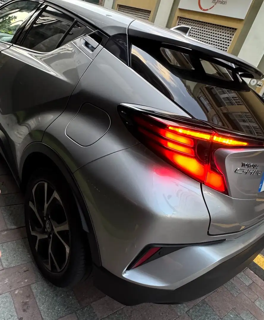 Toyota C-HR C-HR 125H Advance Advance Plateado - 2