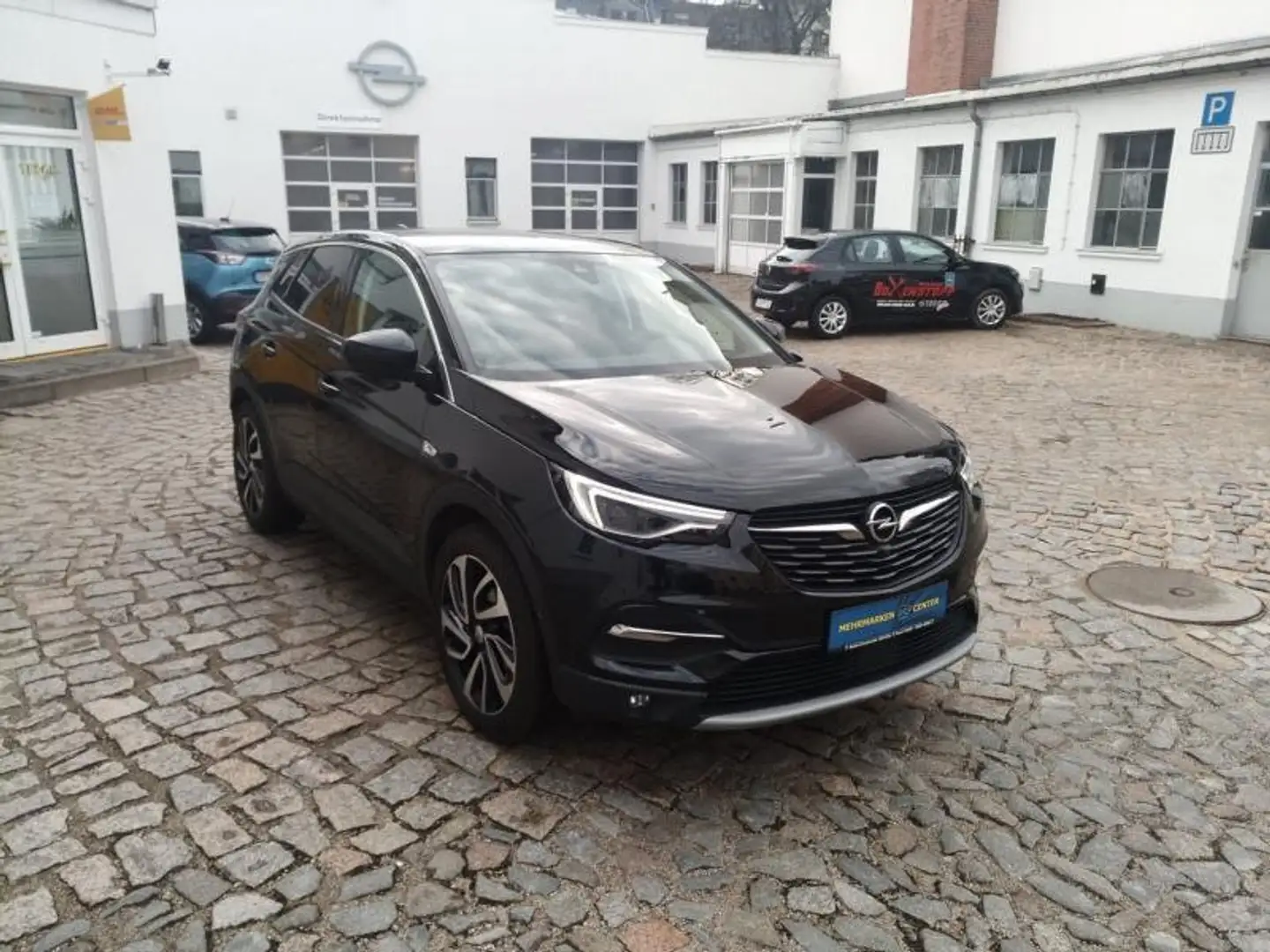 Opel Grandland X 1.6 S/S Automatik Ultimate Panorama, 19" Schwarz - 2