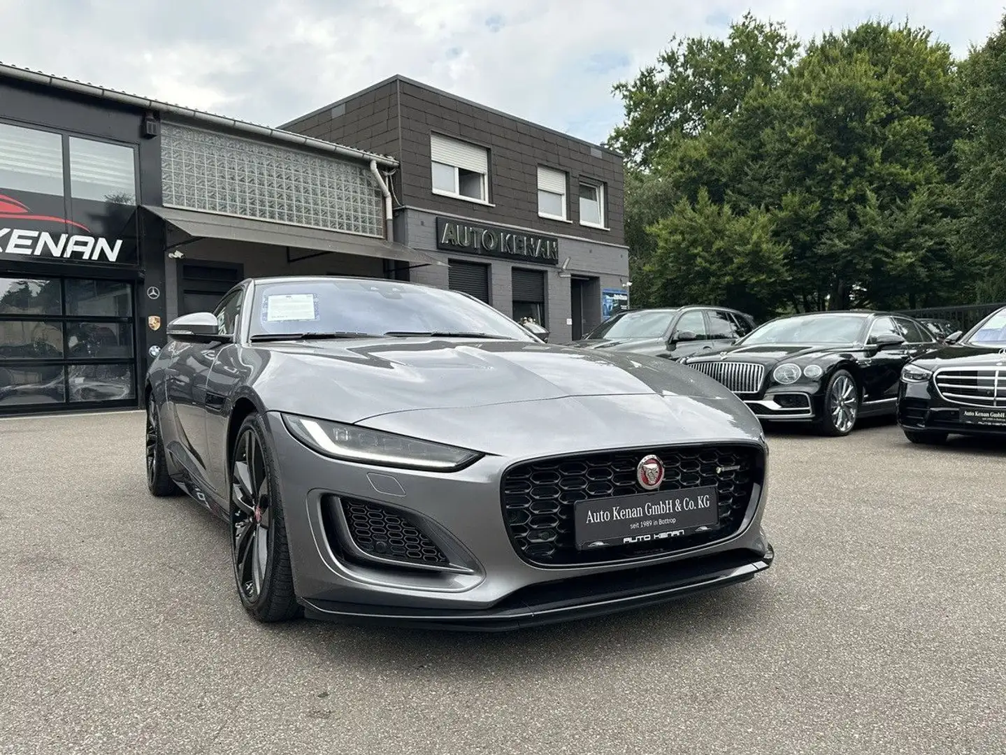 Jaguar F-Type P300 R-Dynamic Performance/Pano/EigerGrey Gri - 1