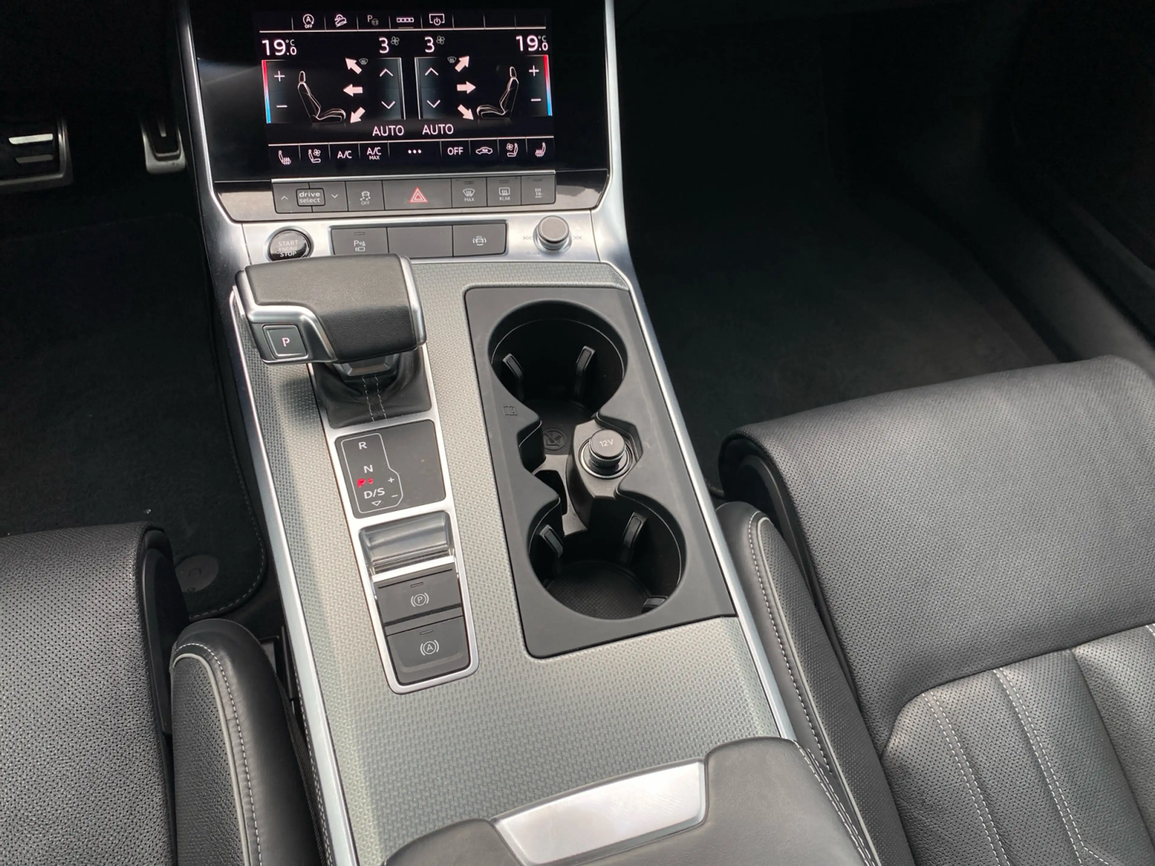 Audi A6 allroad A6 allroad 55TDI quattro S-trc Matrix Pano Stand — photo 8