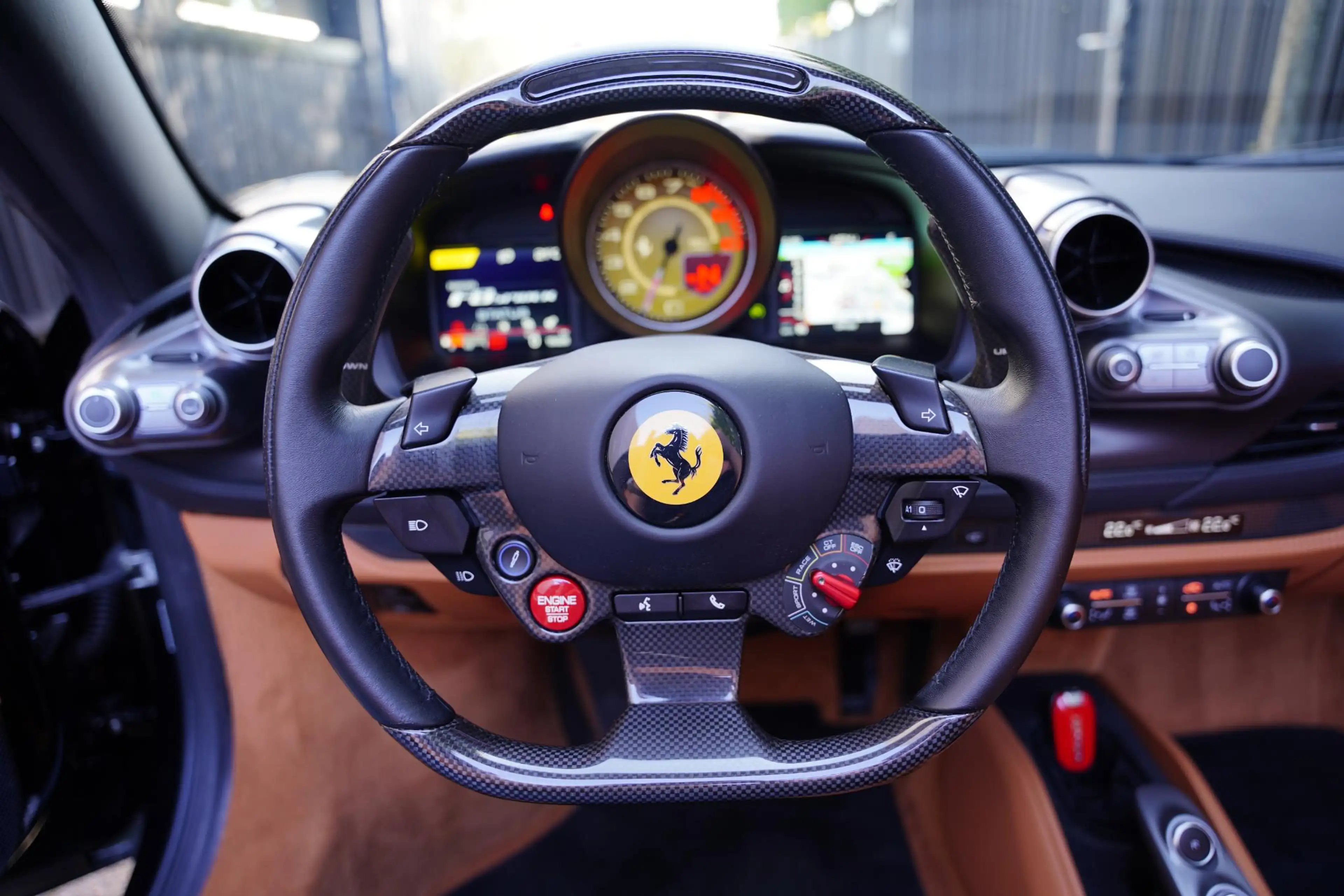 Ferrari F8 Spider 3.9 V8 HELE / Lifting / Carbon / JBL — photo 10