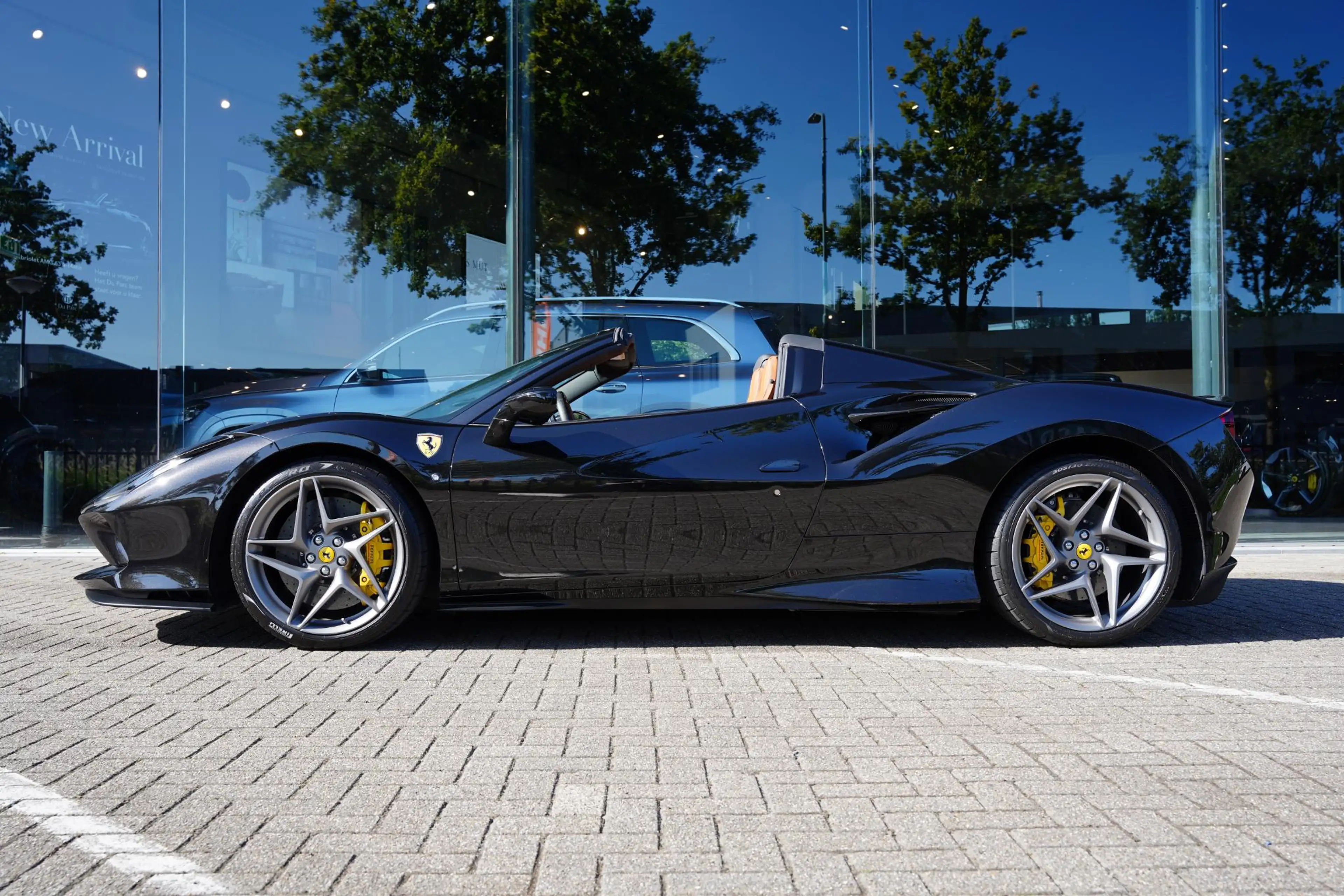 Ferrari F8 Spider 3.9 V8 HELE / Lifting / Carbon / JBL — photo 3