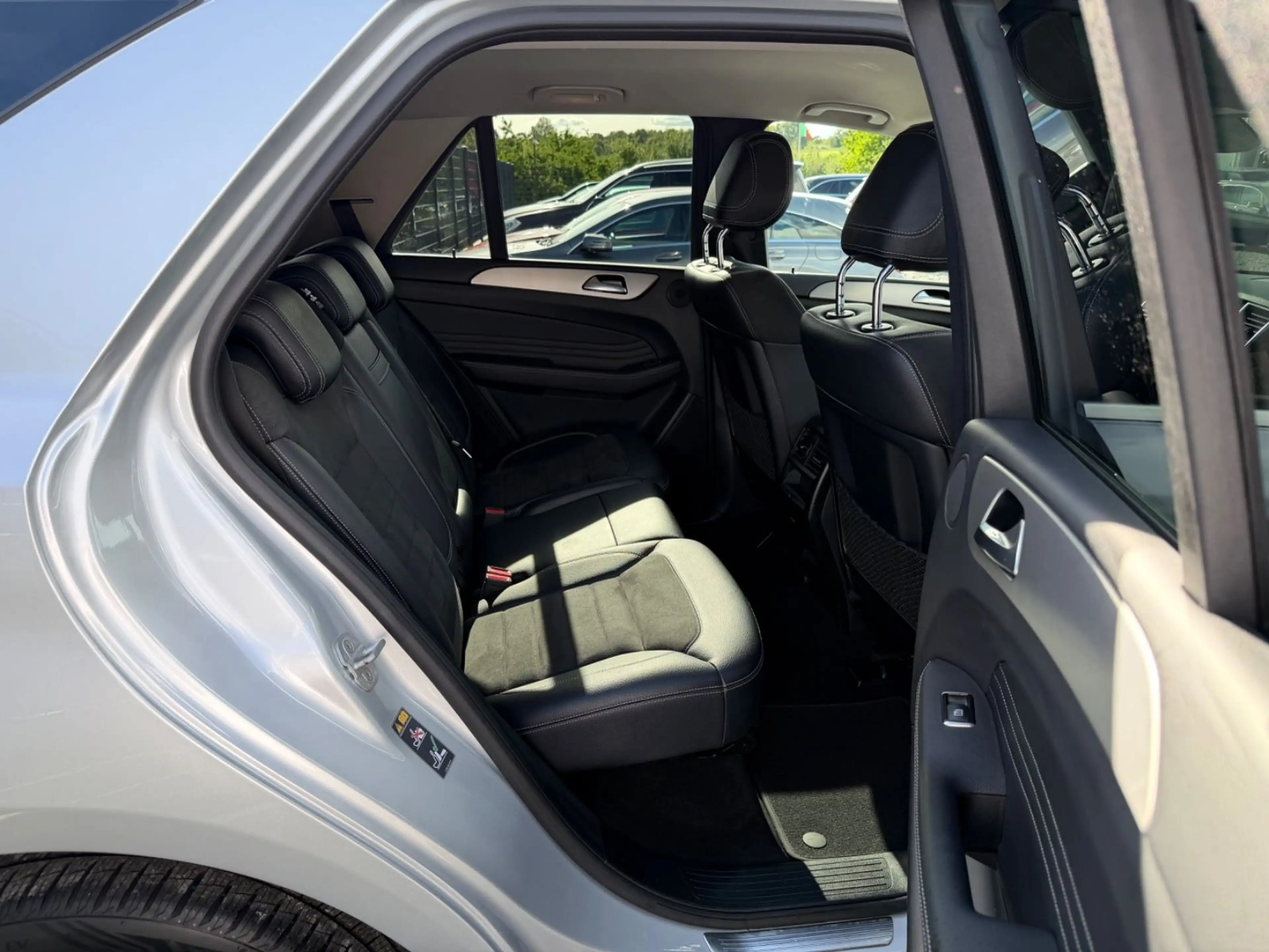 Mercedes-Benz ML 350 BlueTec 4M*7G*COMAND*AIRMATIC*H&K*AHK* — photo 12
