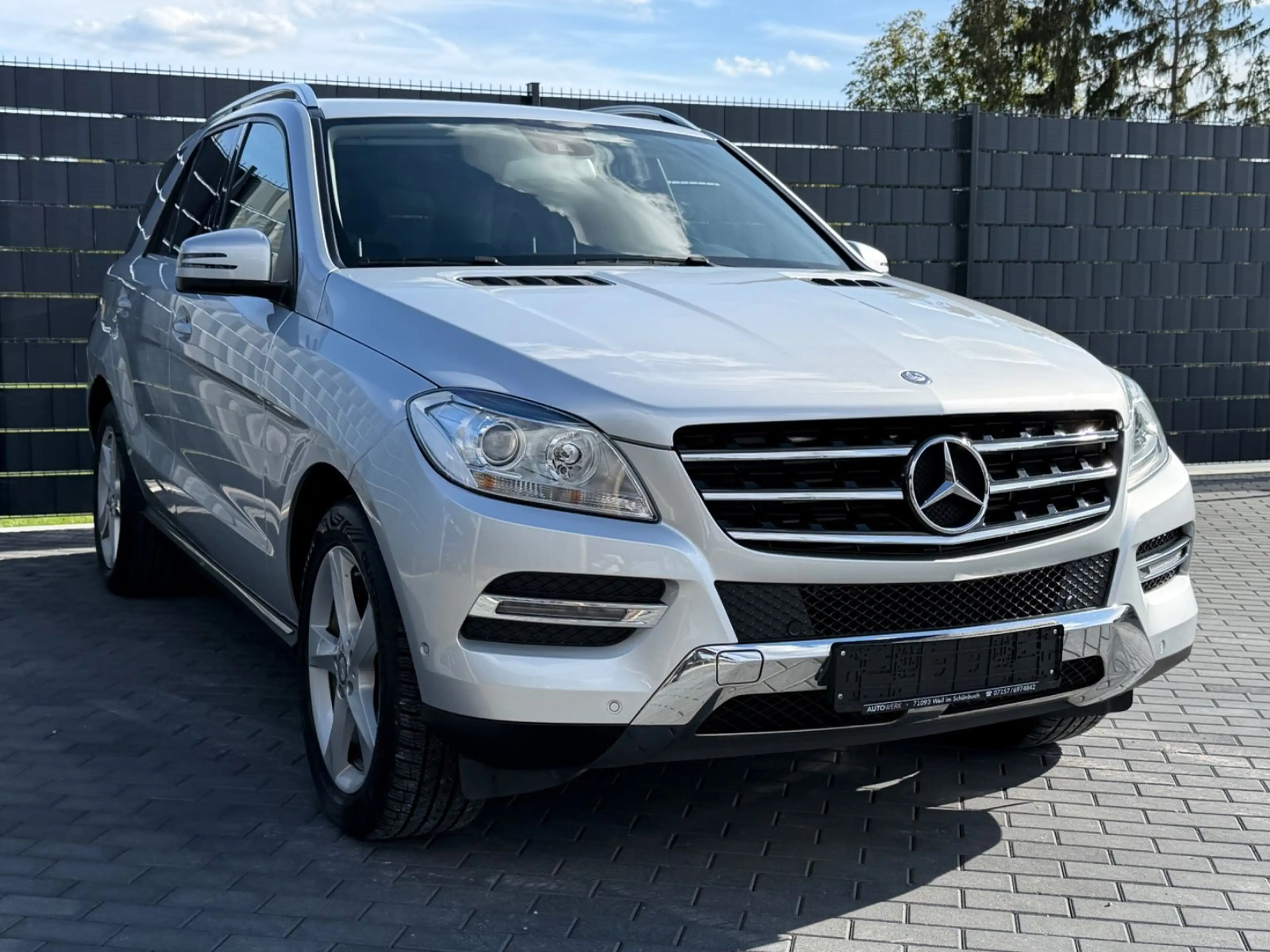 Mercedes-Benz ML 350 BlueTec 4M*7G*COMAND*AIRMATIC*H&K*AHK* — photo 3