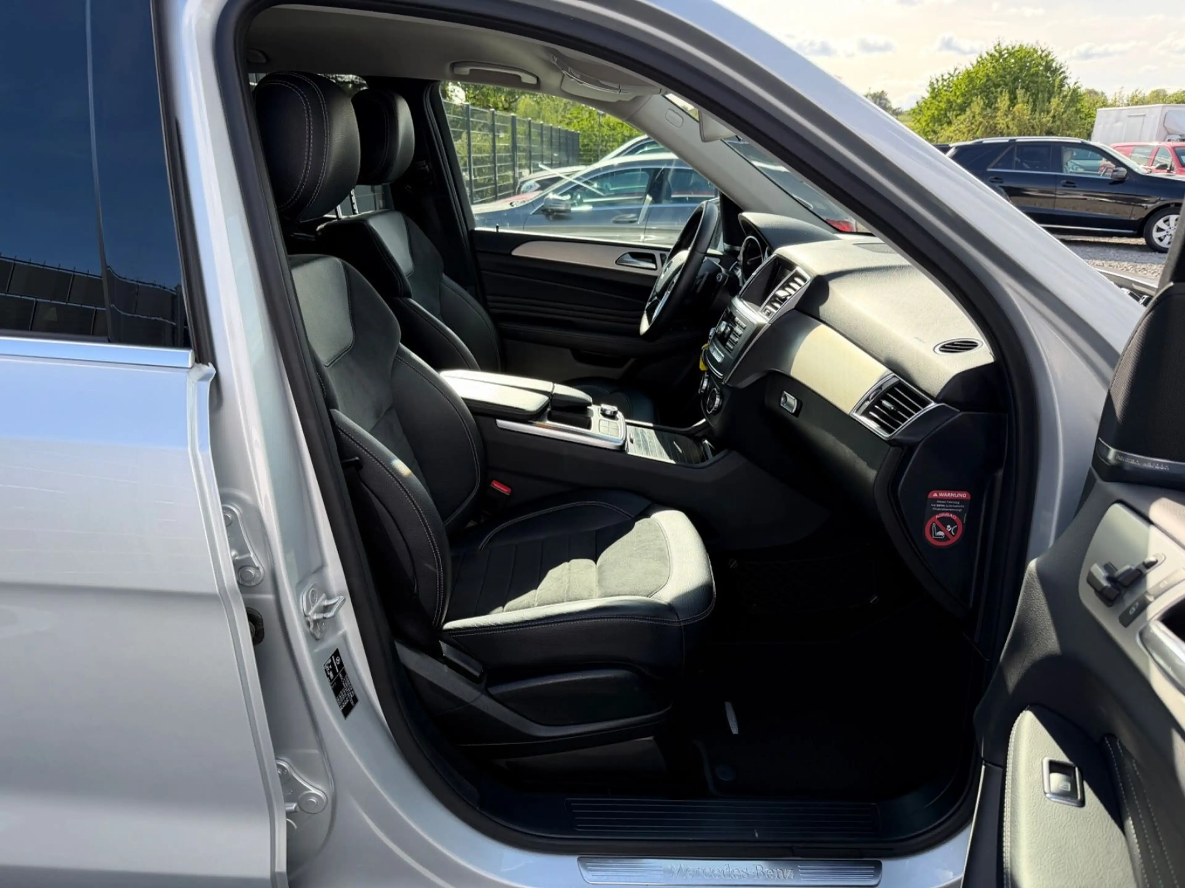 Mercedes-Benz ML 350 BlueTec 4M*7G*COMAND*AIRMATIC*H&K*AHK* — photo 14