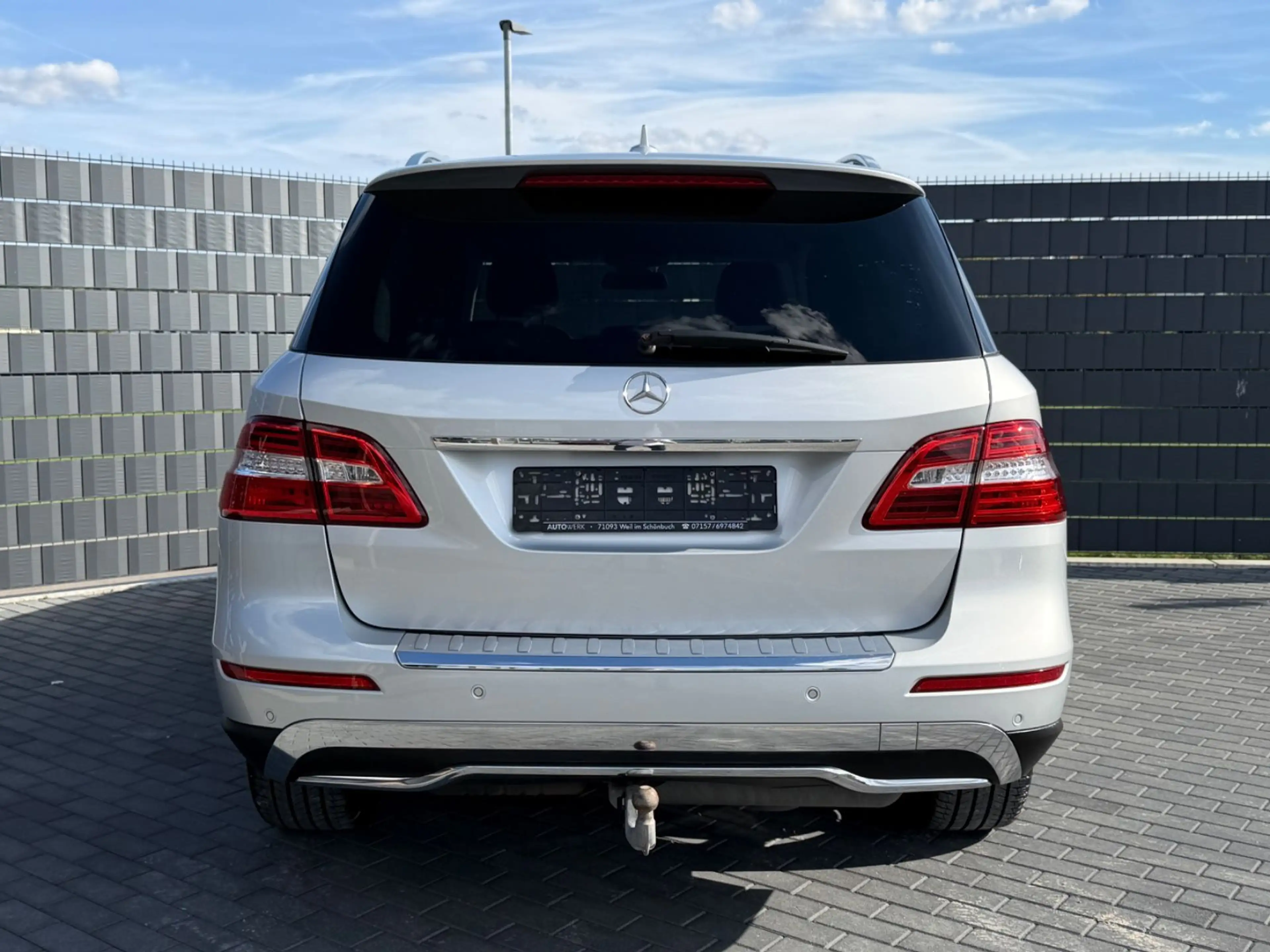 Mercedes-Benz ML 350 BlueTec 4M*7G*COMAND*AIRMATIC*H&K*AHK* — photo 6
