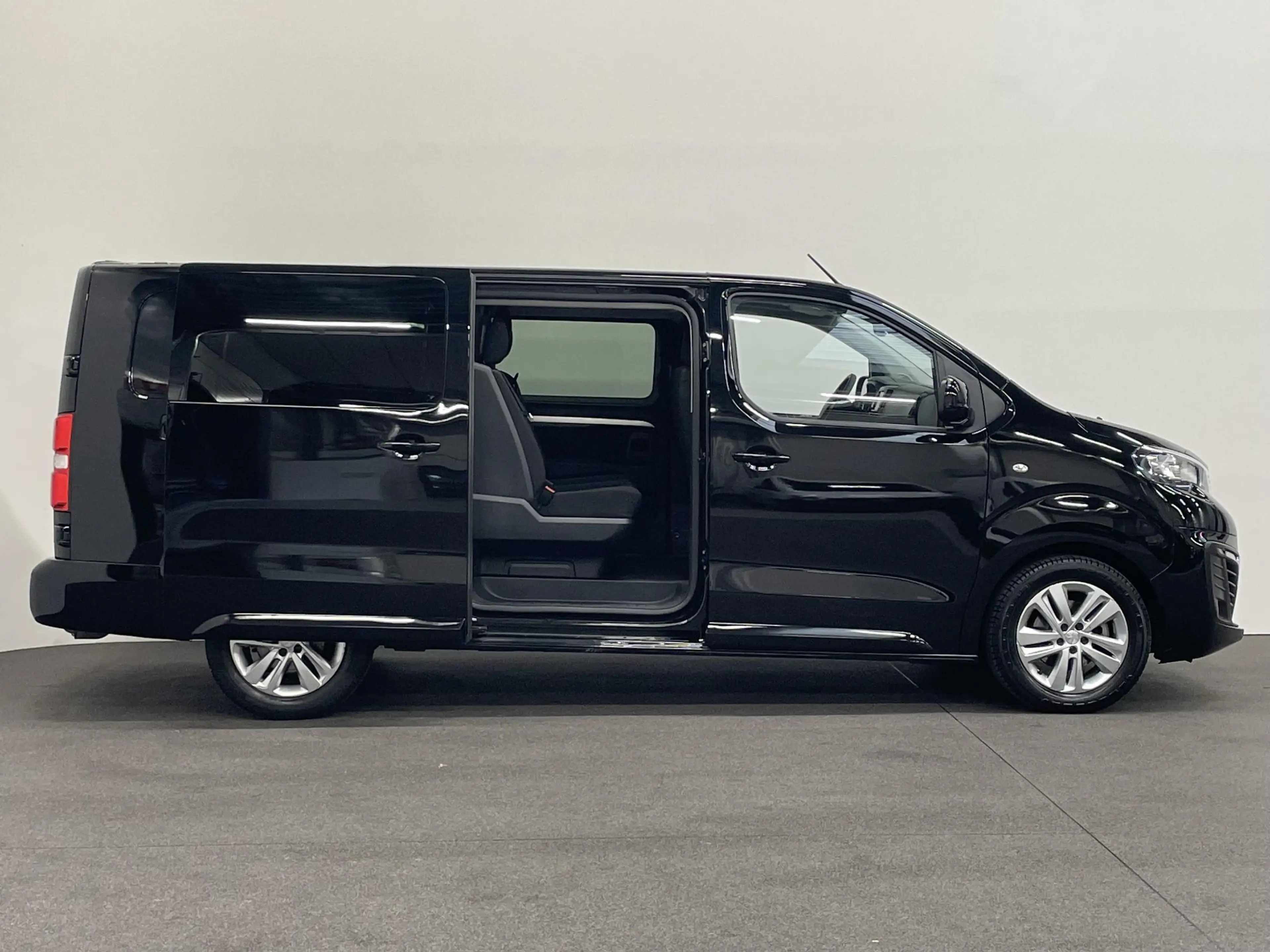 Peugeot Expert 2.0 BlueHDI 180PK Long Premium Dubbele Cabine Auto — photo 6
