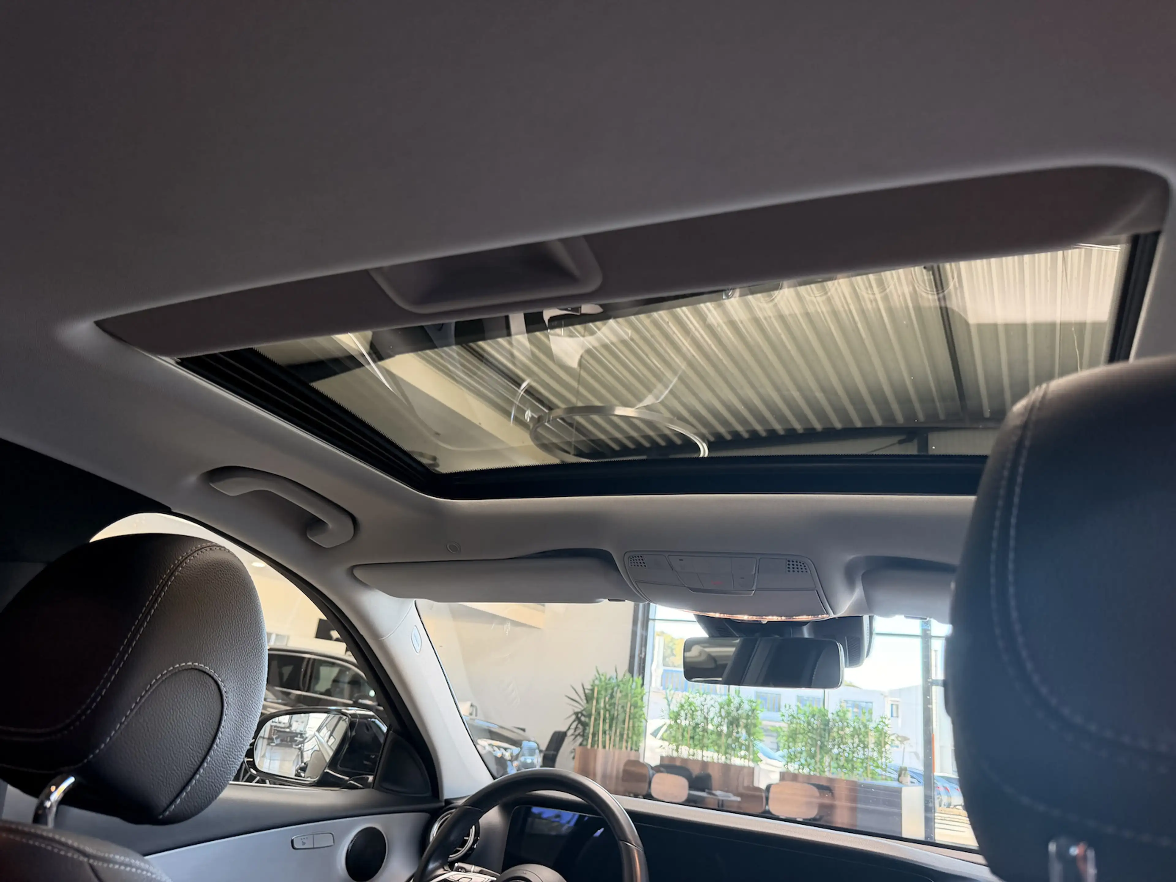 Mercedes-Benz E 300 de Avantgarde Widescreen Totwinkel SHD LED — photo 13