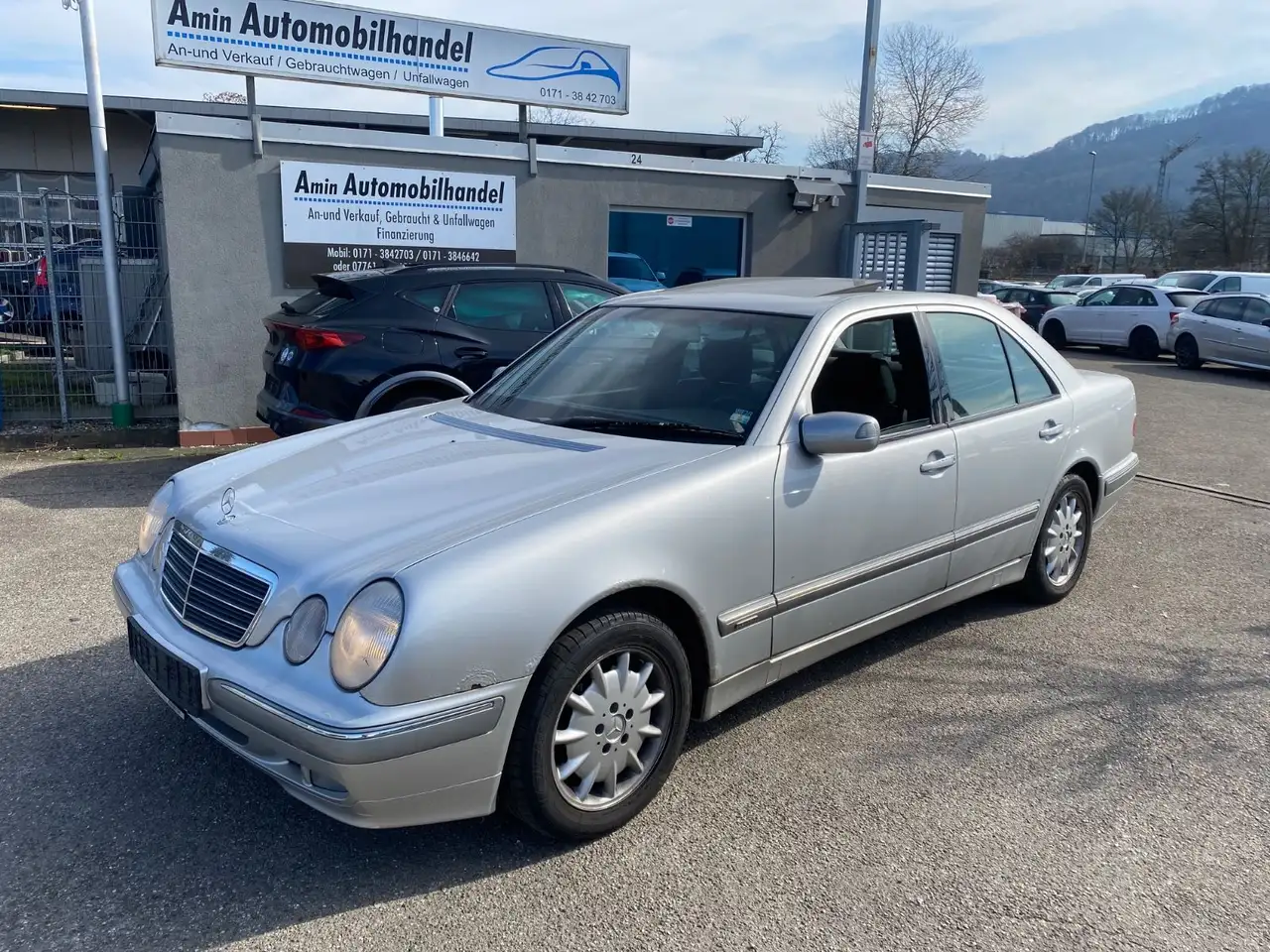 Mercedes-Benz E 280
