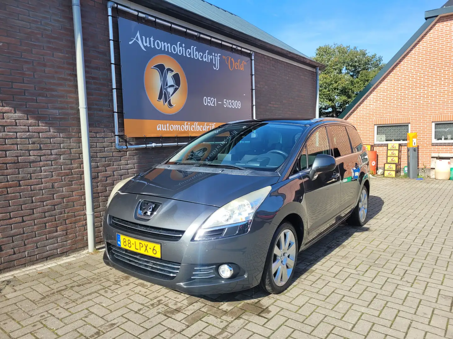 Peugeot 5008 1.6 THP GT 5p. export/handel Gris - 1