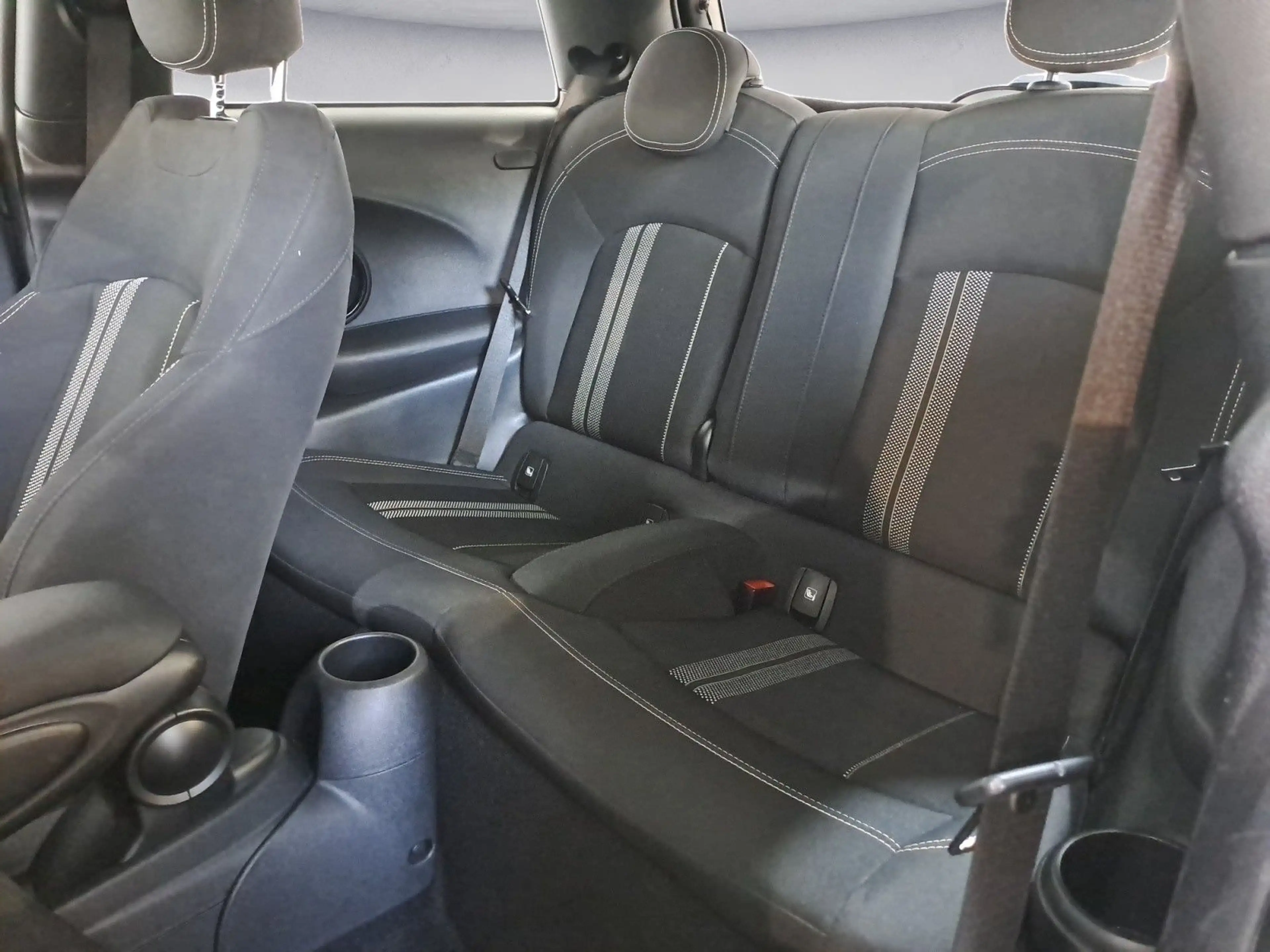 MINI Cooper E Cooper SE Classic Trim Klimaautomatik Komfortzug — photo 15