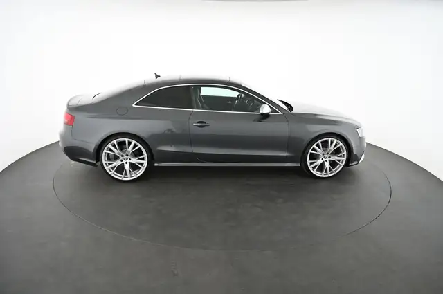 Audi RS5 view 6