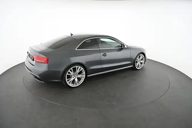 Audi RS5 view 4