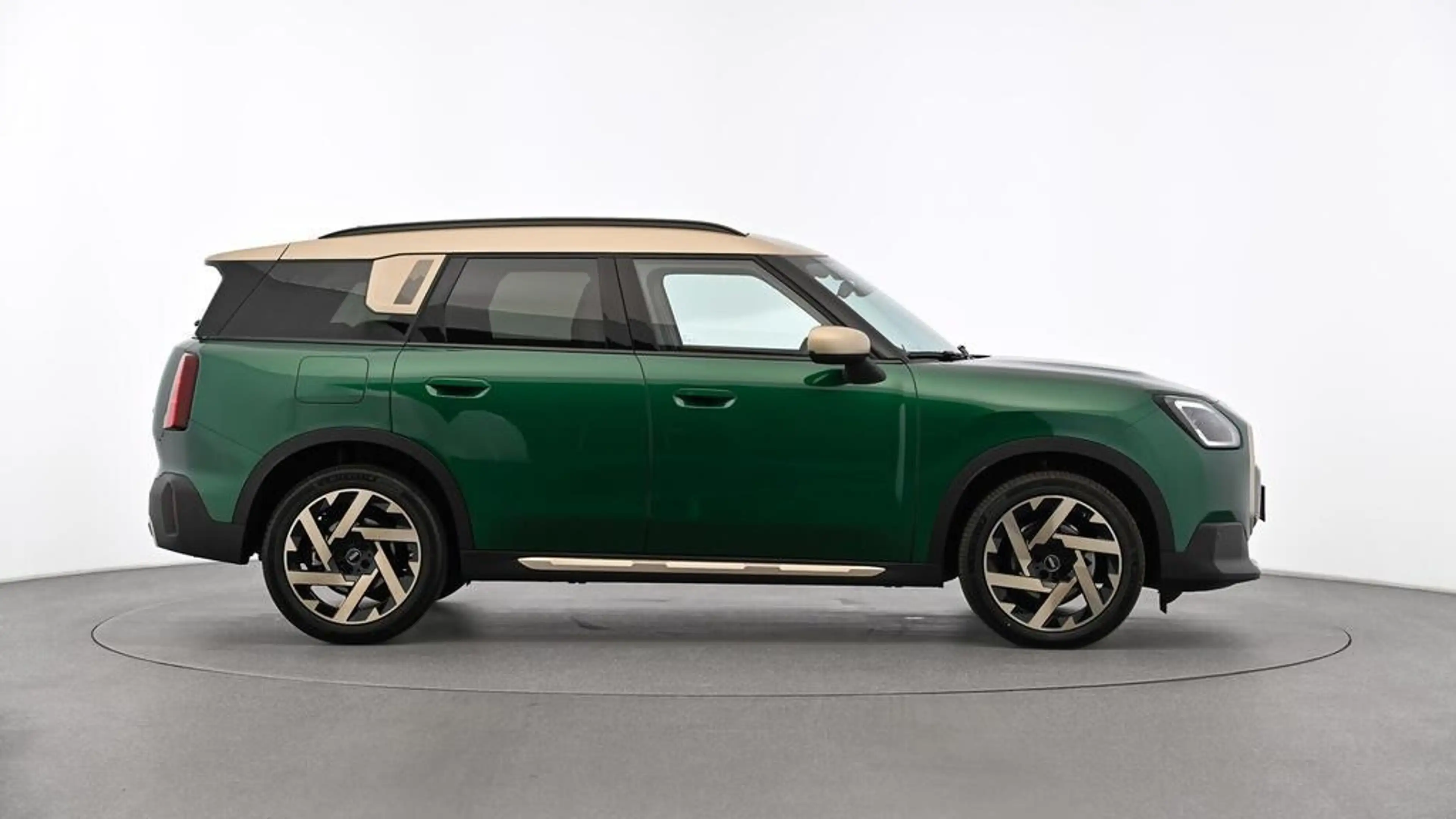 MINI Countryman D — photo 5