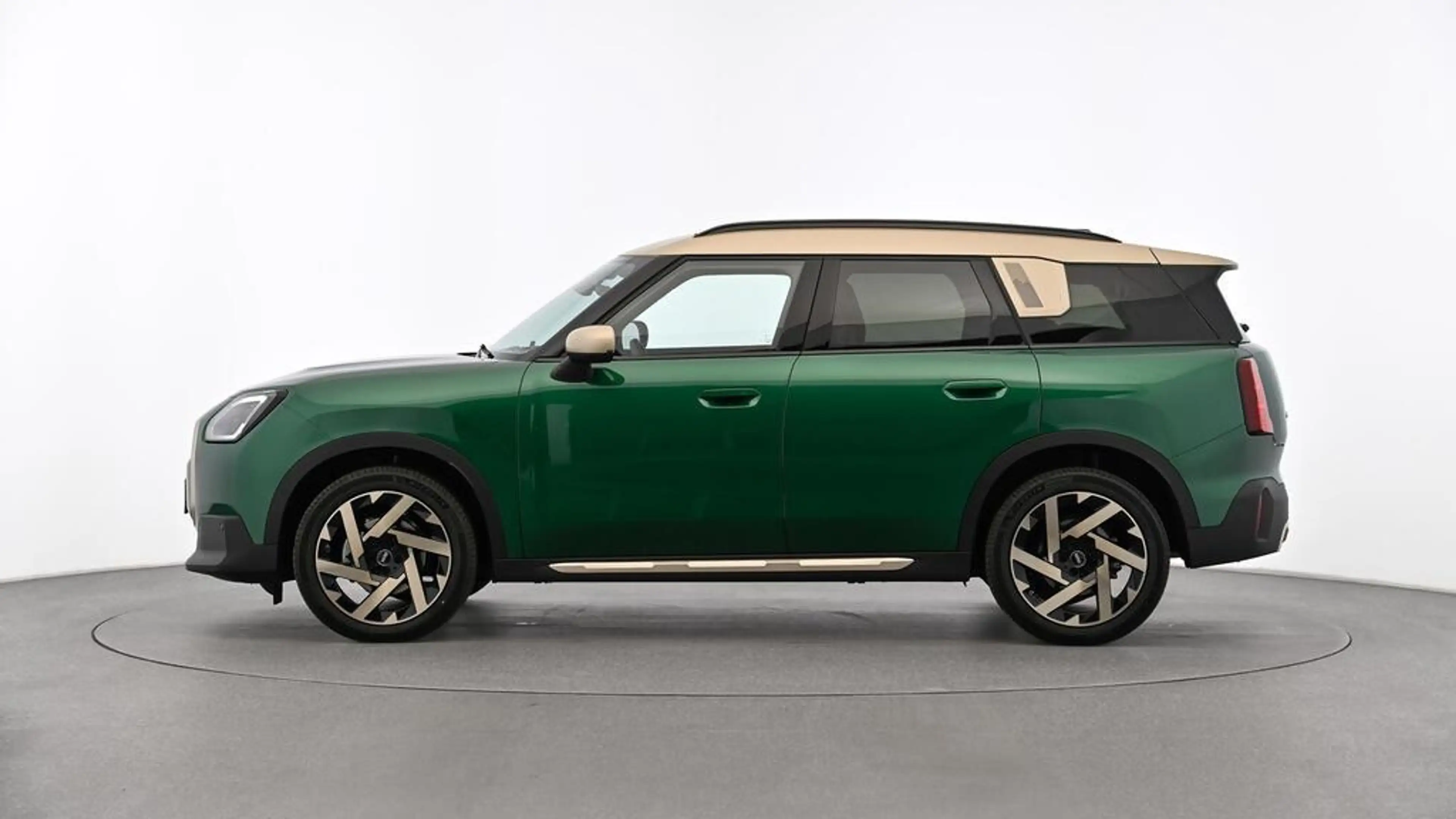 MINI Countryman D — photo 4