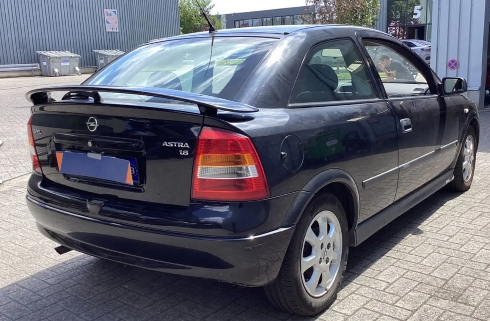 Opel Astra 1.6i XEL 16v Sport Climat Noir - 2