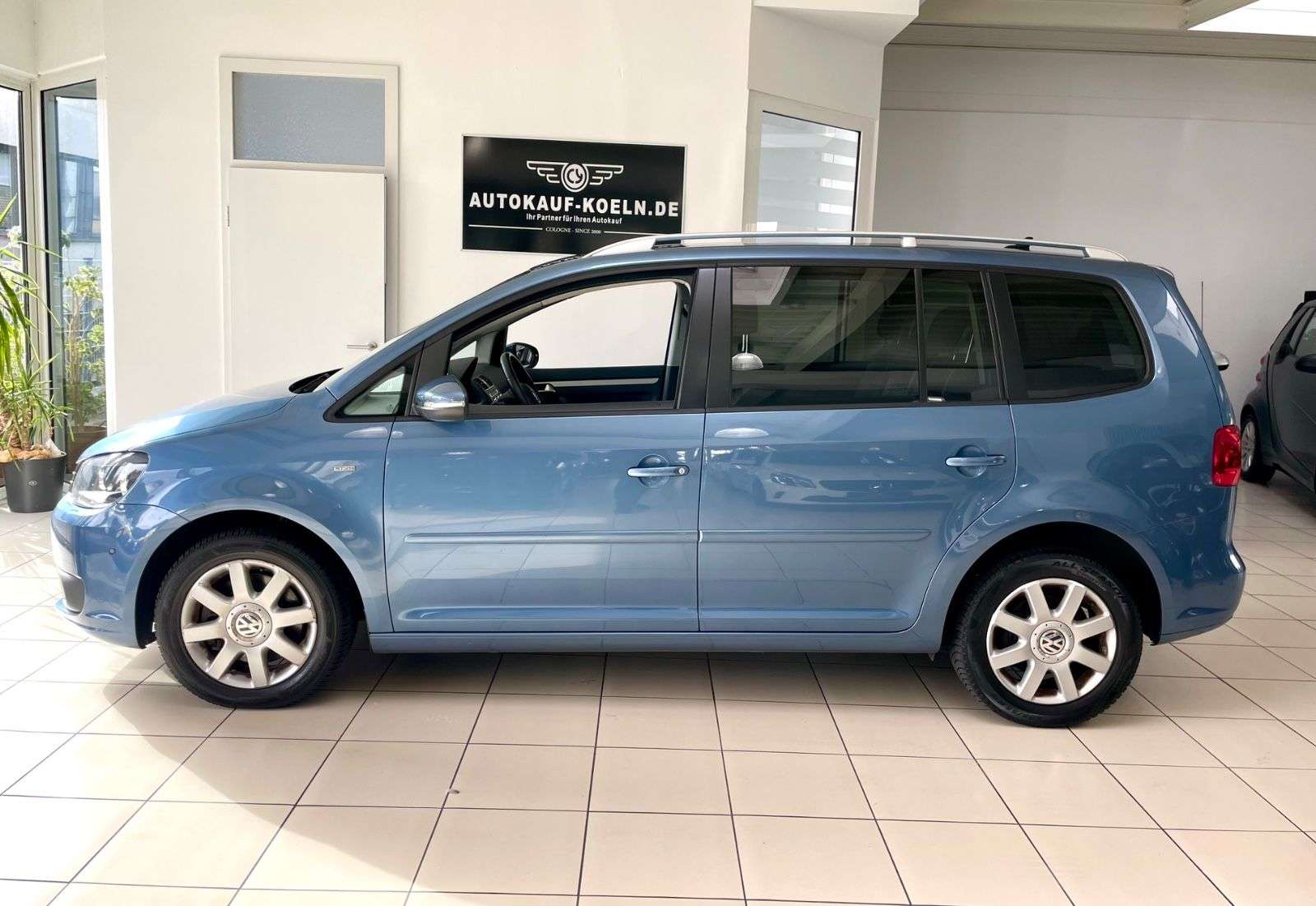 Second hand Volkswagen Touran 2.0