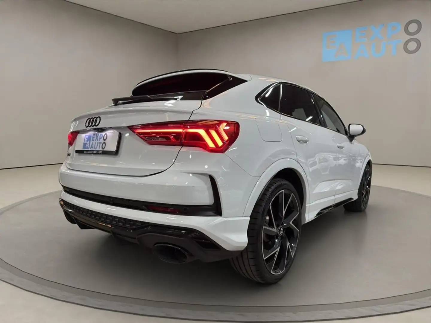Audi Q3 RS 2.5 TFSI quattro White - 2