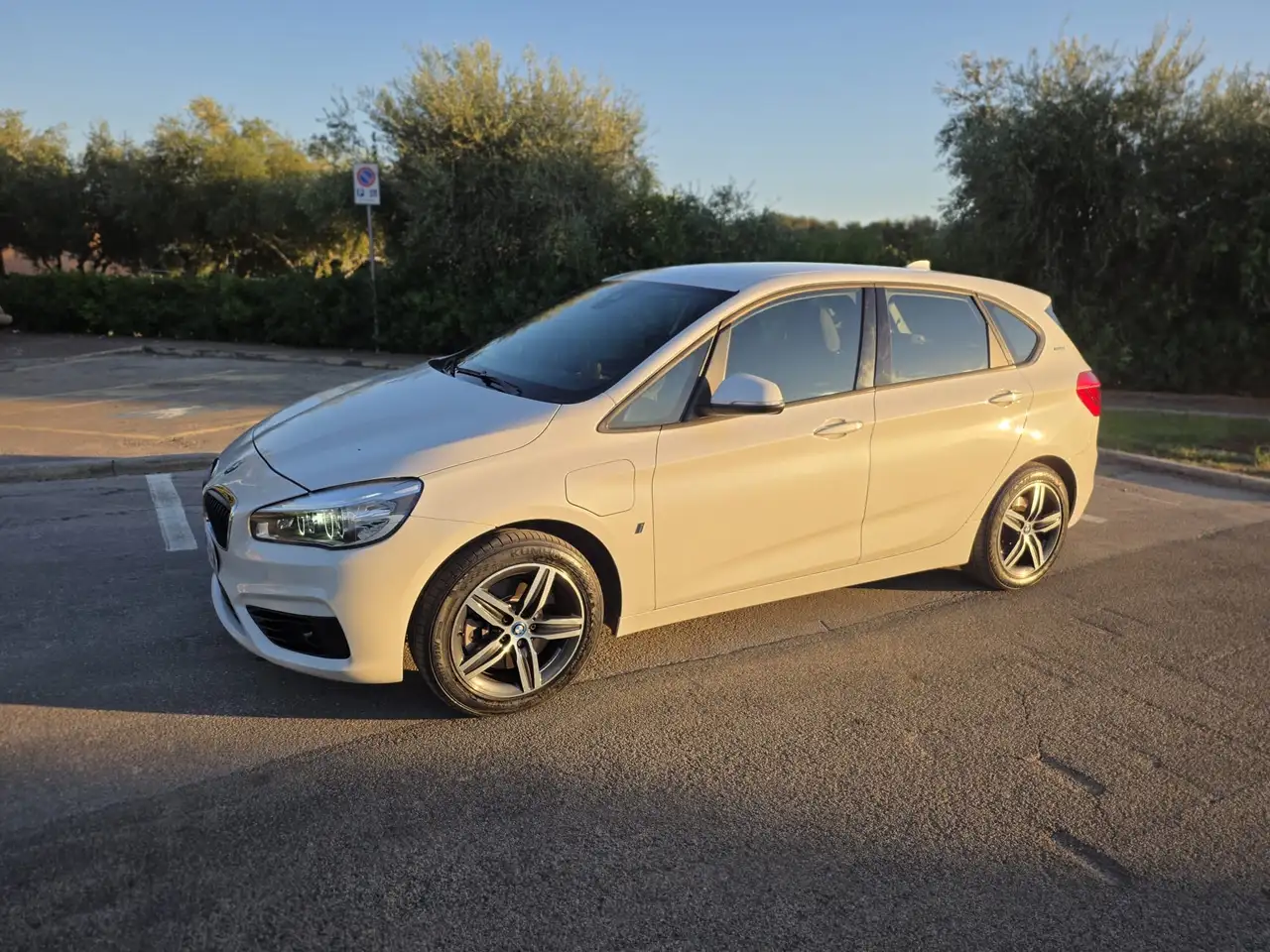 BMW 225