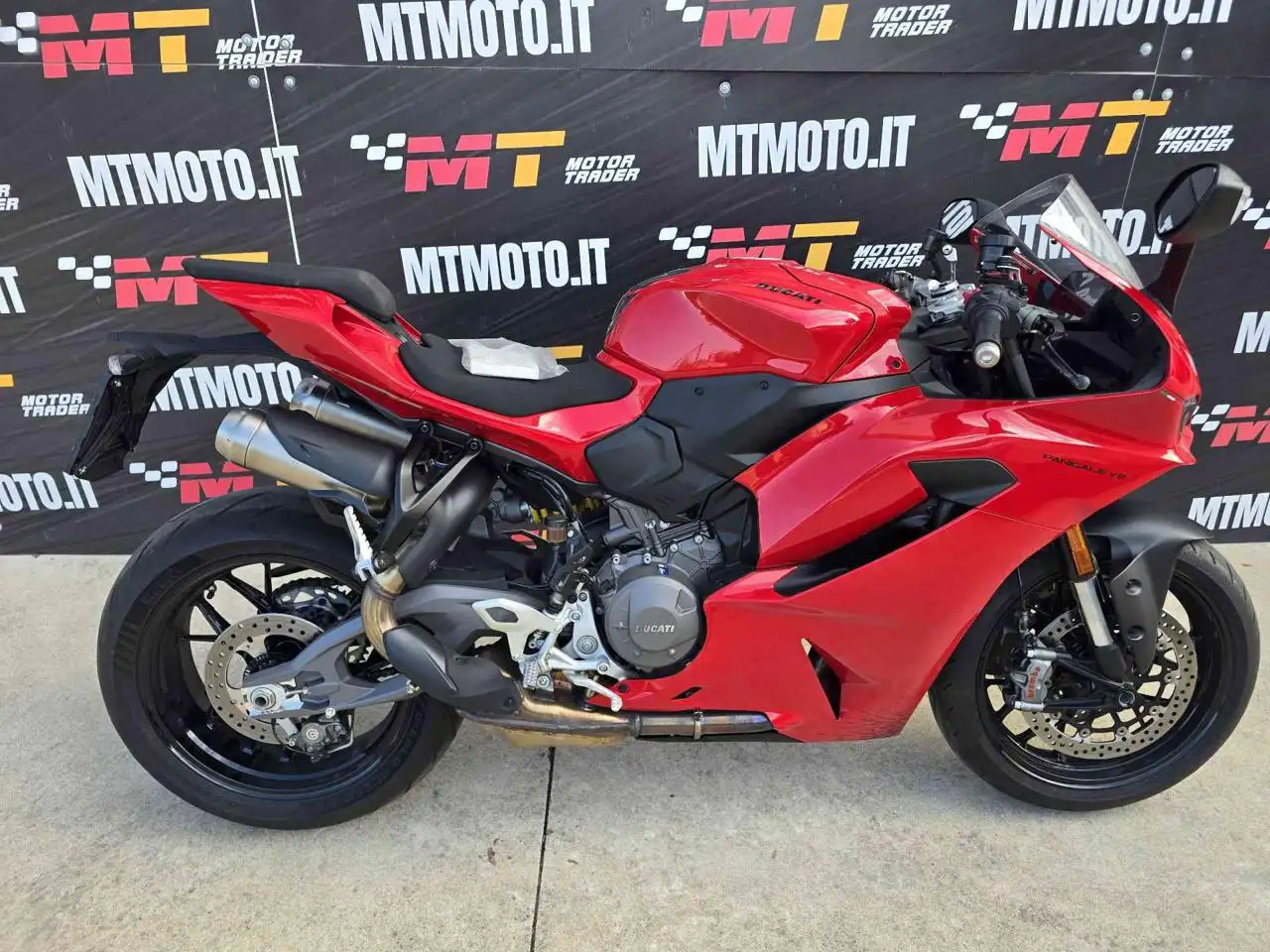 Ducati Panigale V2