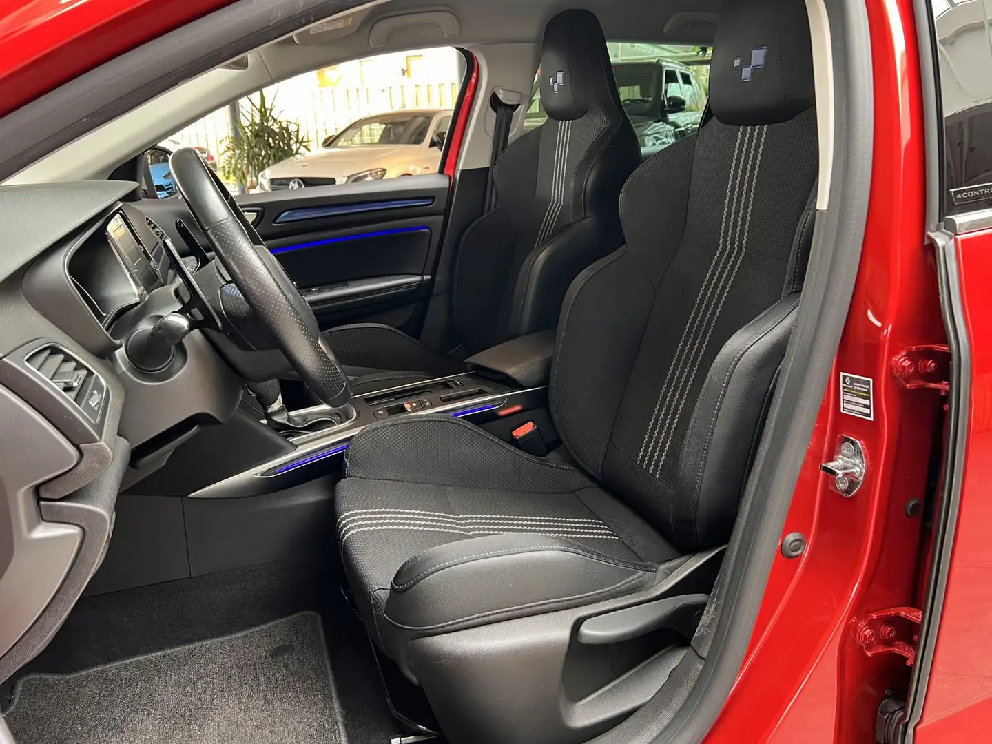 Renault Megane 1.6 Automatik GT LED NAVI KAMERA KEYLESS Red - 2