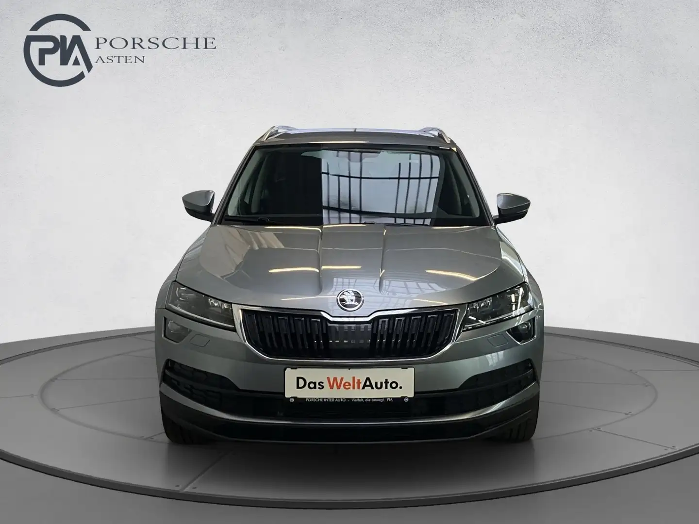 Skoda Karoq 4x4 Style 125 TDI DSG Grijs - 2